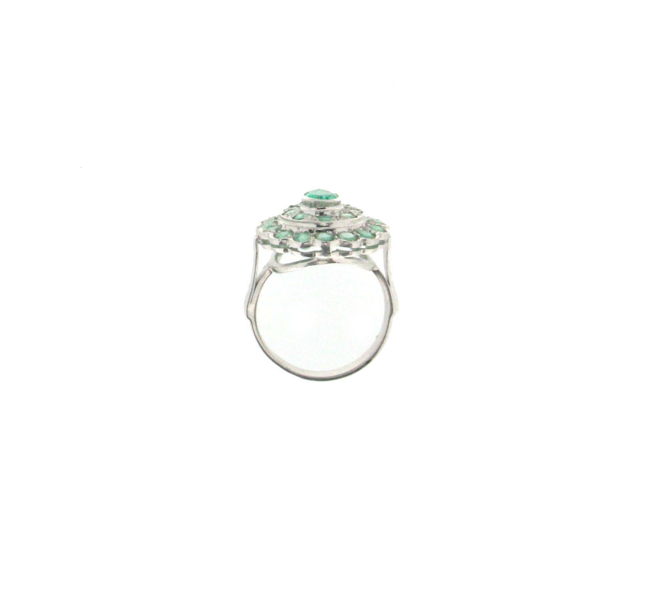 Round Cut Handcraft Emeralds 18 Karat White Gold Cocktail Ring For Sale