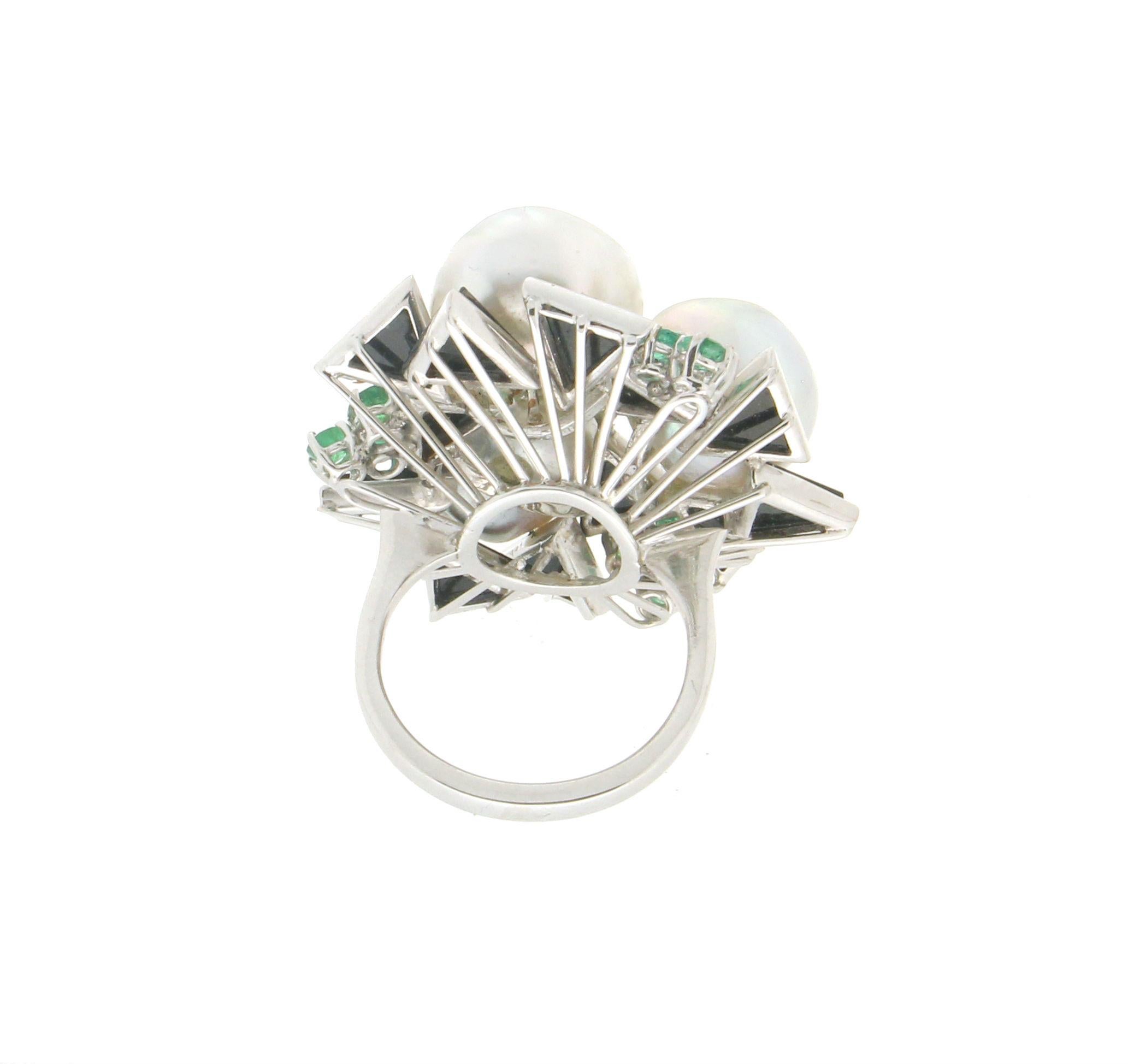 Artisan Handcraft Baroque Pearls 18 Karat White Gold Onyx Emerald Cocktail Ring For Sale