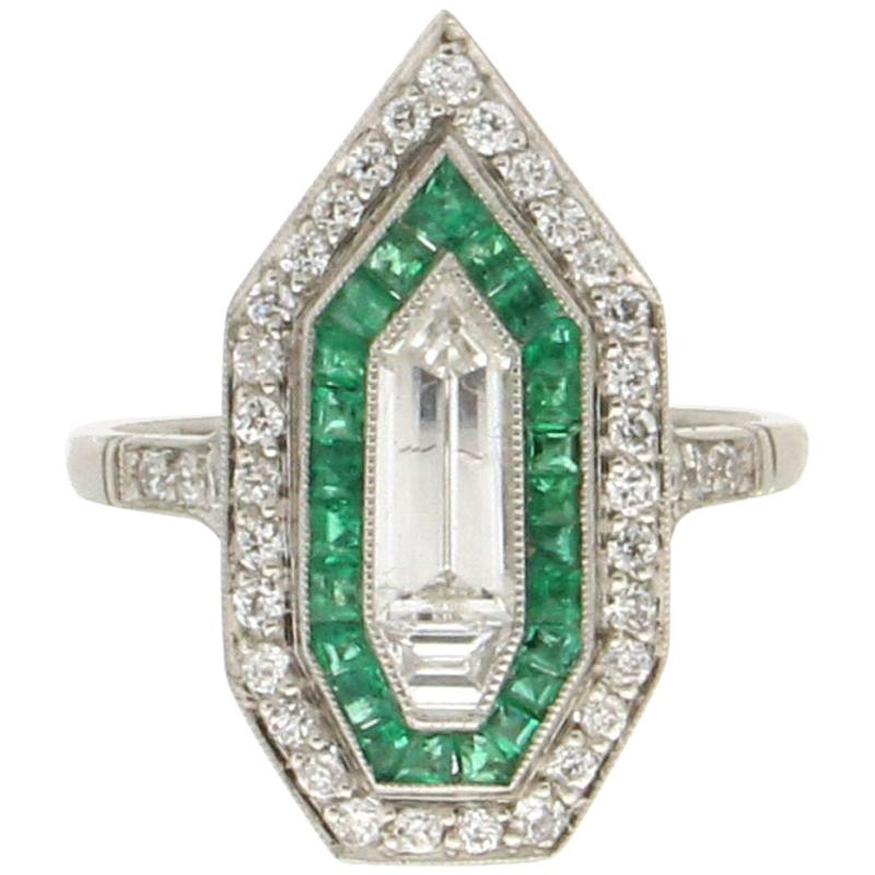 Handcraft Emeralds Platinum Diamonds Cocktail Ring