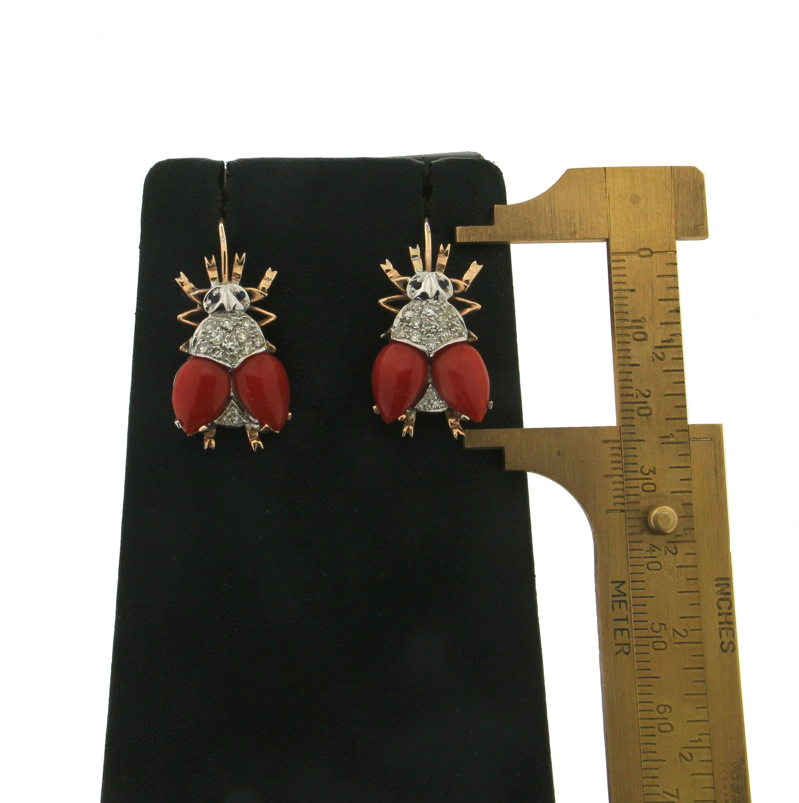 Handcraft Flies 14 Karat Yellow and White Gold Diamonds Coral Dangle Earrings In New Condition In Marcianise, IT