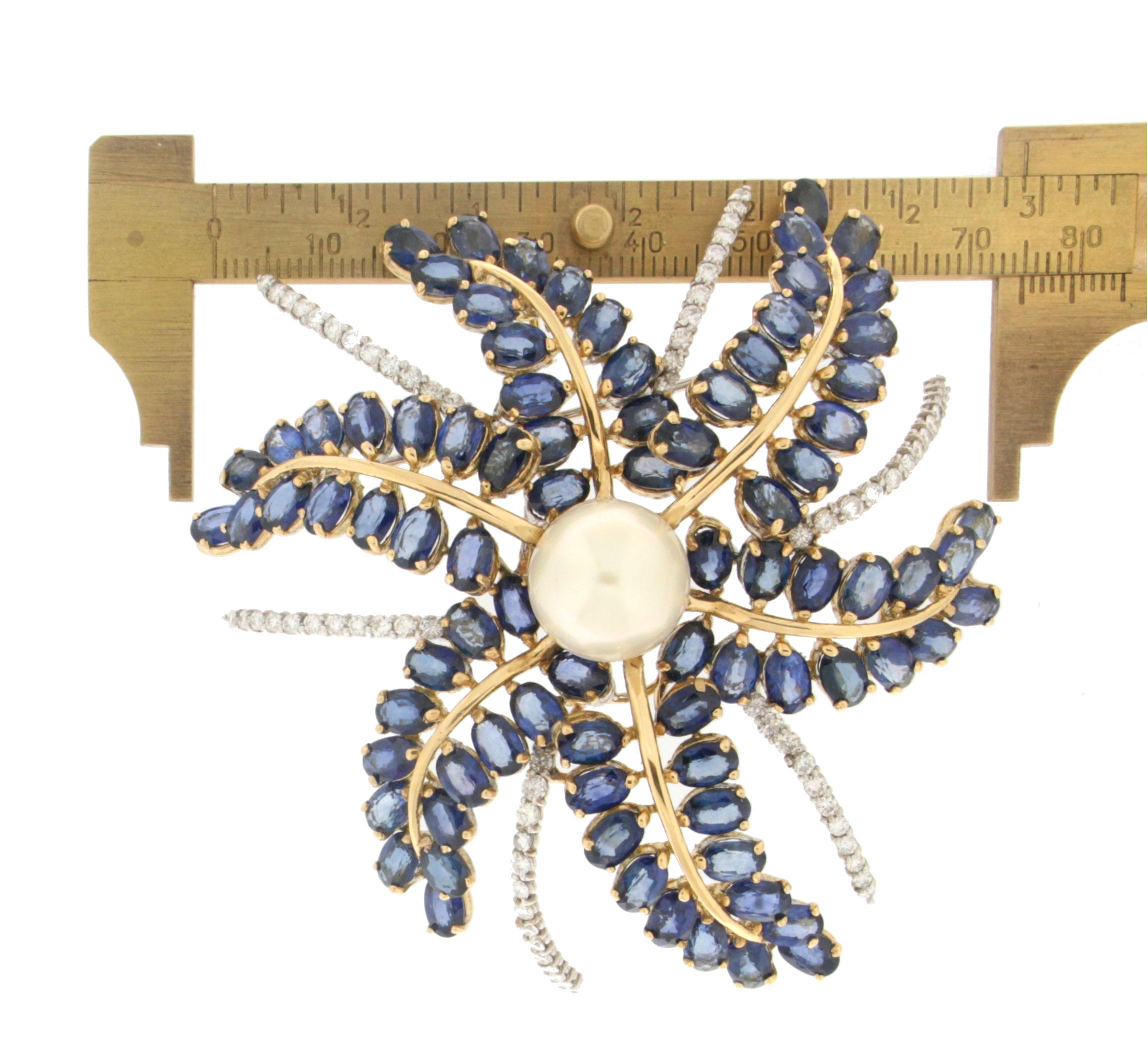 Handcraft Flower 18 Karat Yellow and White Gold Sapphires Diamonds Pearl Brooch In New Condition For Sale In Marcianise, IT