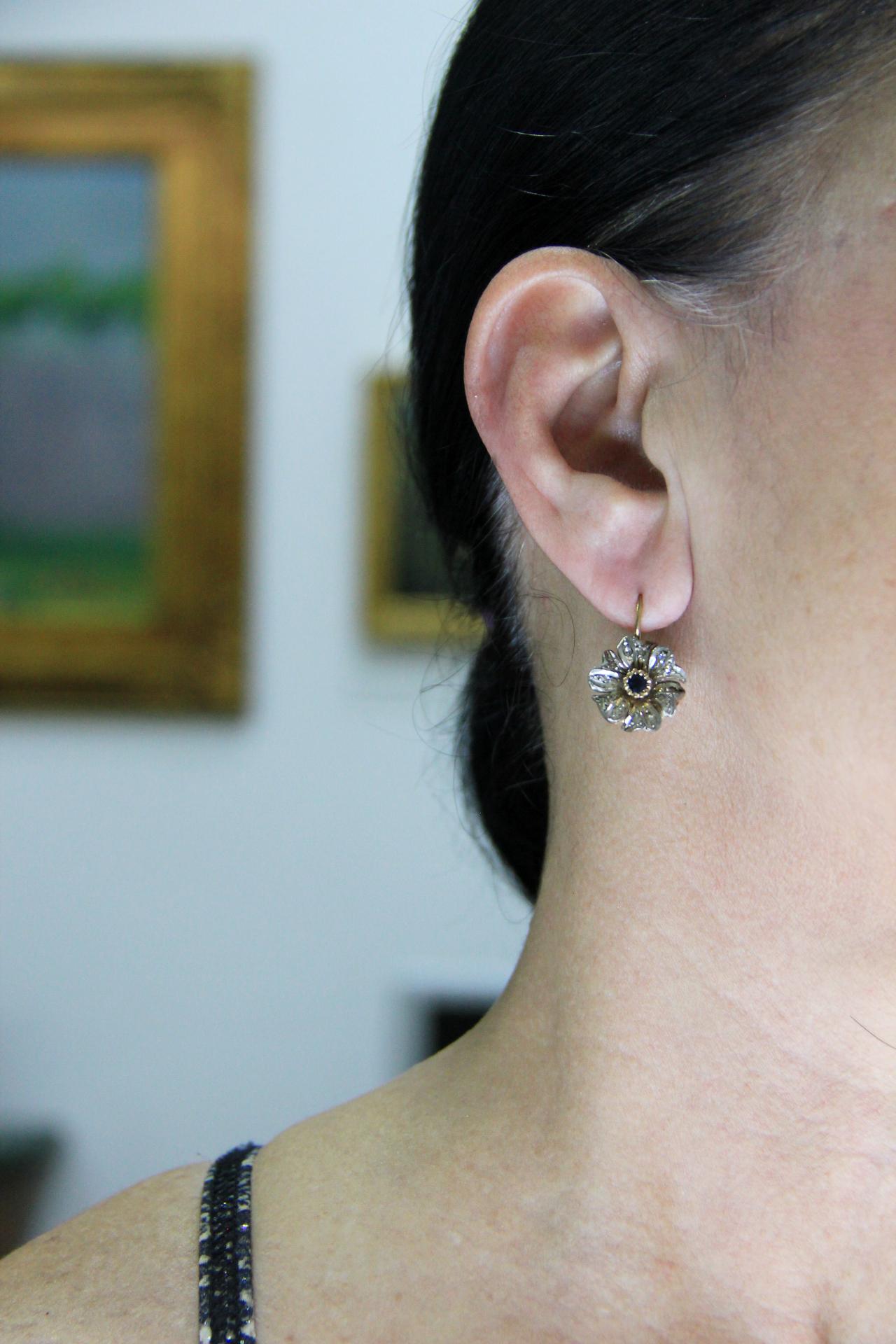  Boucles d'oreilles en goutte en or jaune 14 carats avec fleurs, saphirs et diamants, fabrication artisanale Unisexe 