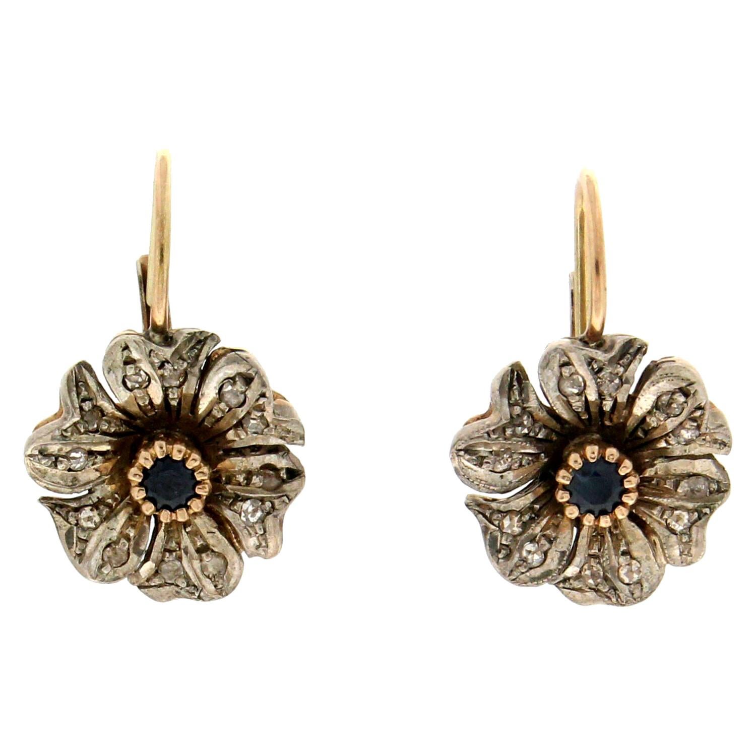 Boucles d'oreilles en goutte en or jaune 14 carats avec fleurs, saphirs et diamants, fabrication artisanale