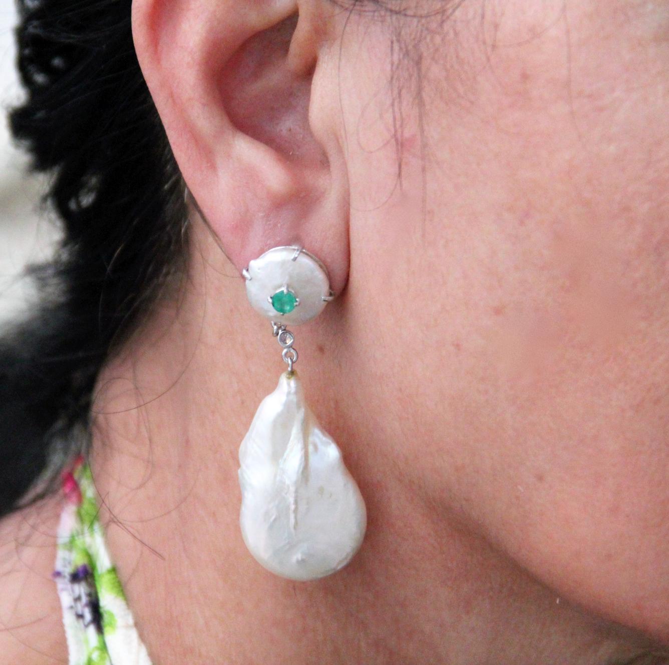 Women's or Men's Handcraft Freshwater Pearls 14 Karat White Gold Emerald Drop Earrings For Sale