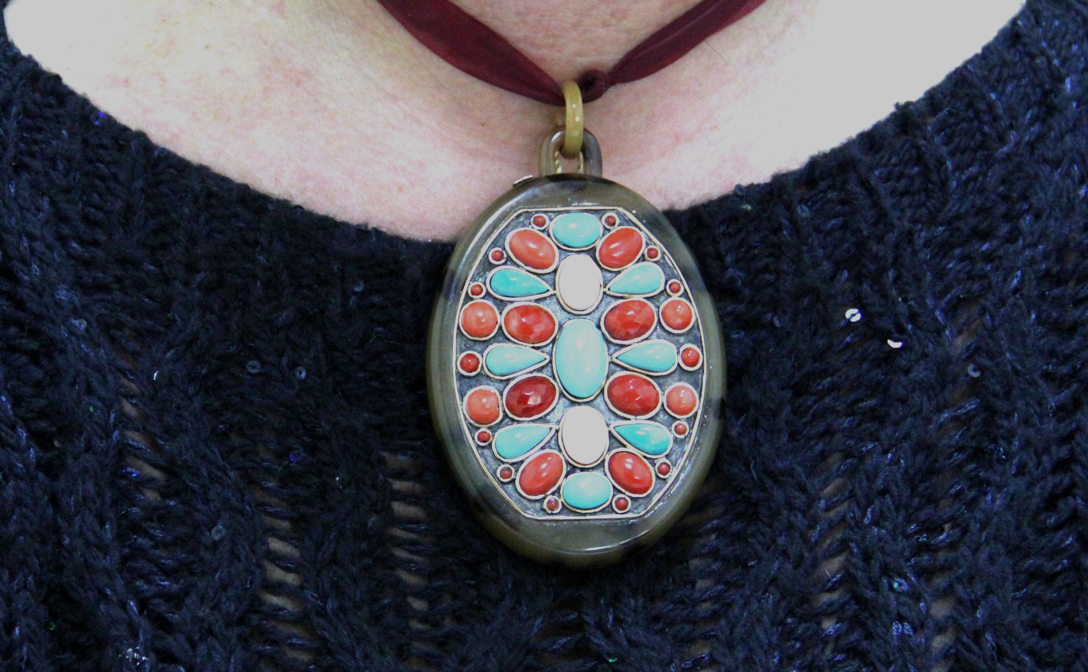 Artisan Handcraft Galalith 9 Karat Yellow Gold Coral Turquoise Pendant Necklace For Sale