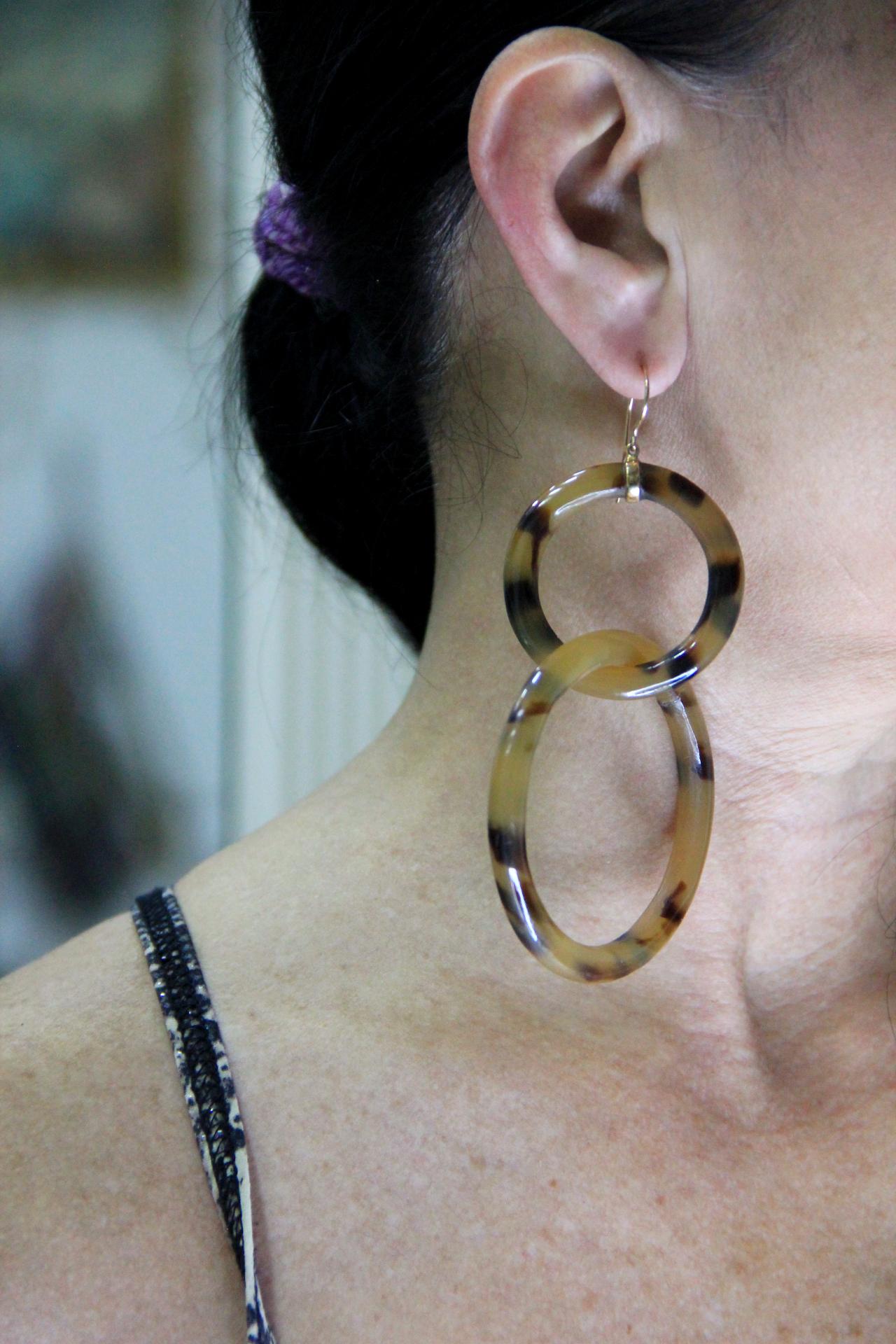 Handcraft Galalith 9 Karat Yellow Gold Drop Earrings For Sale 3