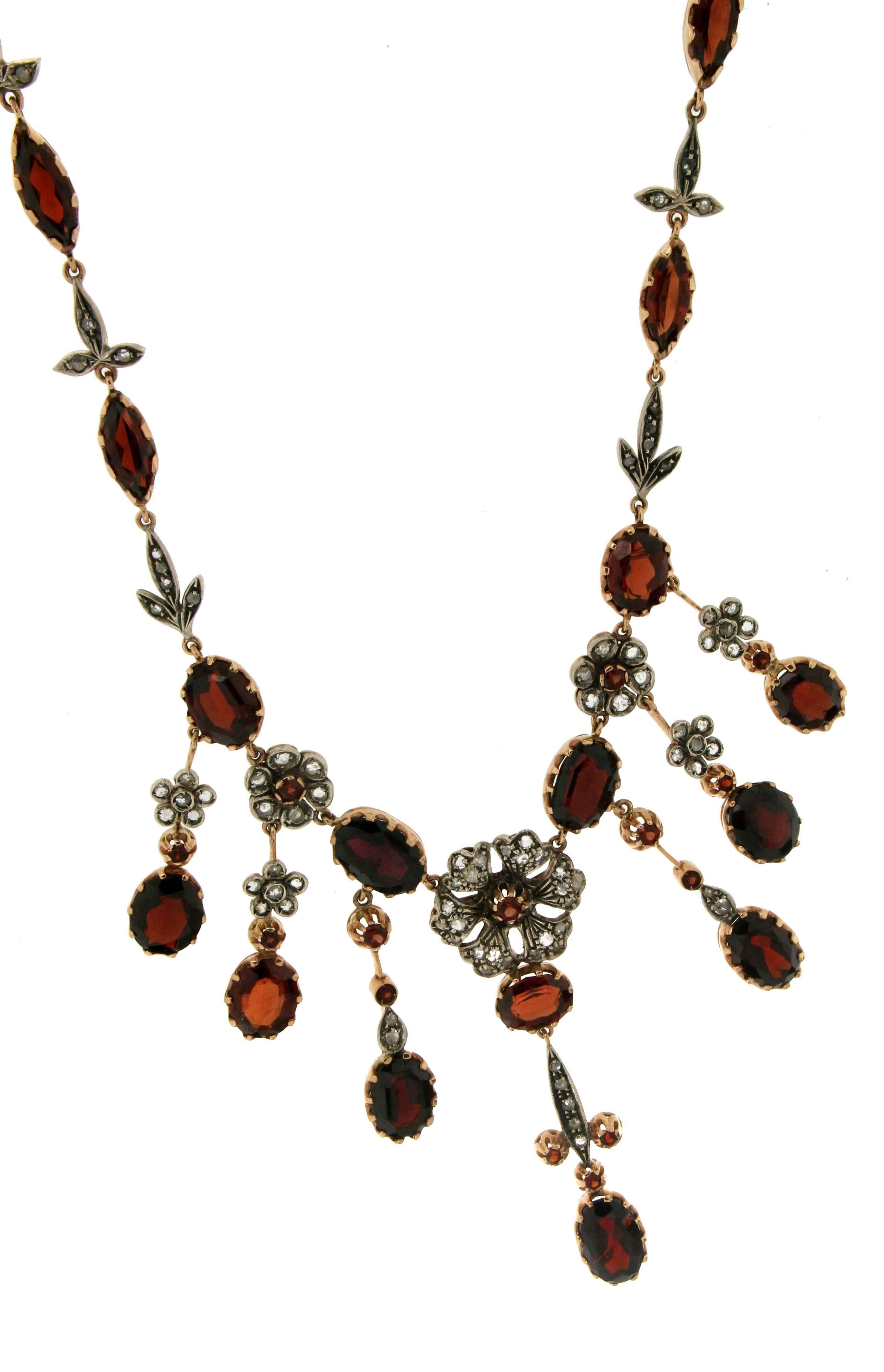 Handcraft Garnet 14 karat Yellow Gold Diamonds Choker Necklace In New Condition For Sale In Marcianise, IT