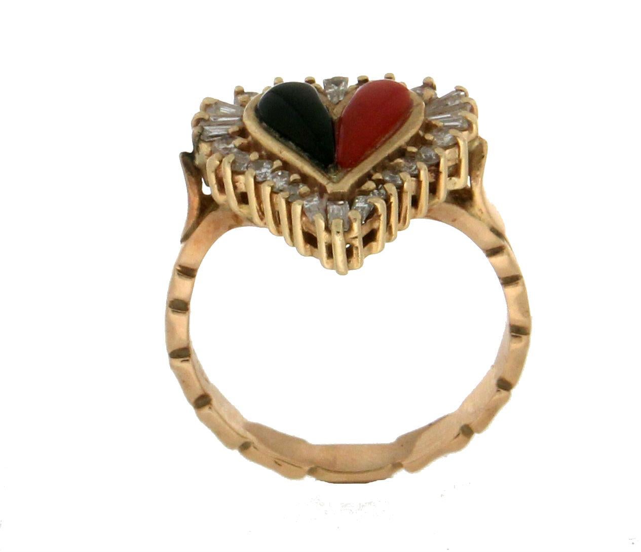 Artisan Handcraft Heart Coral Onyx 18 Karat Yellow Gold Diamonds Cocktail Ring For Sale