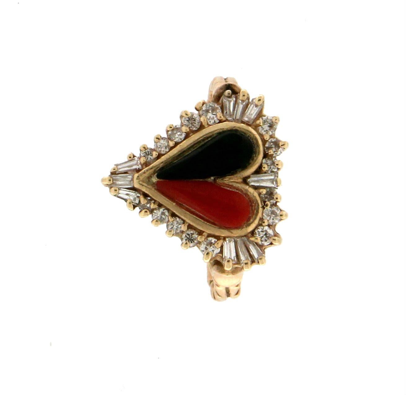 Handcraft Heart Coral Onyx 18 Karat Yellow Gold Diamonds Cocktail Ring In New Condition For Sale In Marcianise, IT