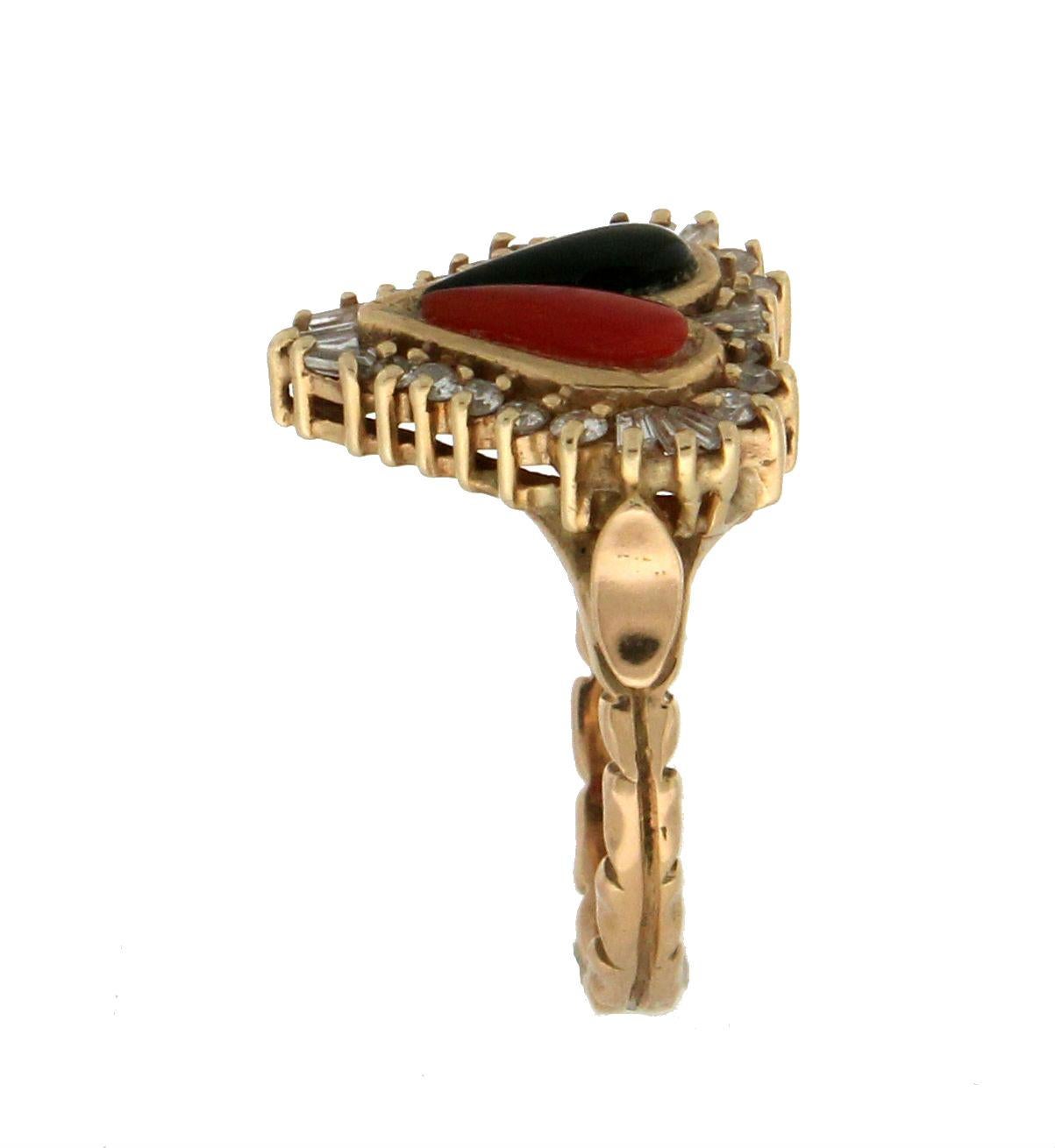 Women's or Men's Handcraft Heart Coral Onyx 18 Karat Yellow Gold Diamonds Cocktail Ring For Sale