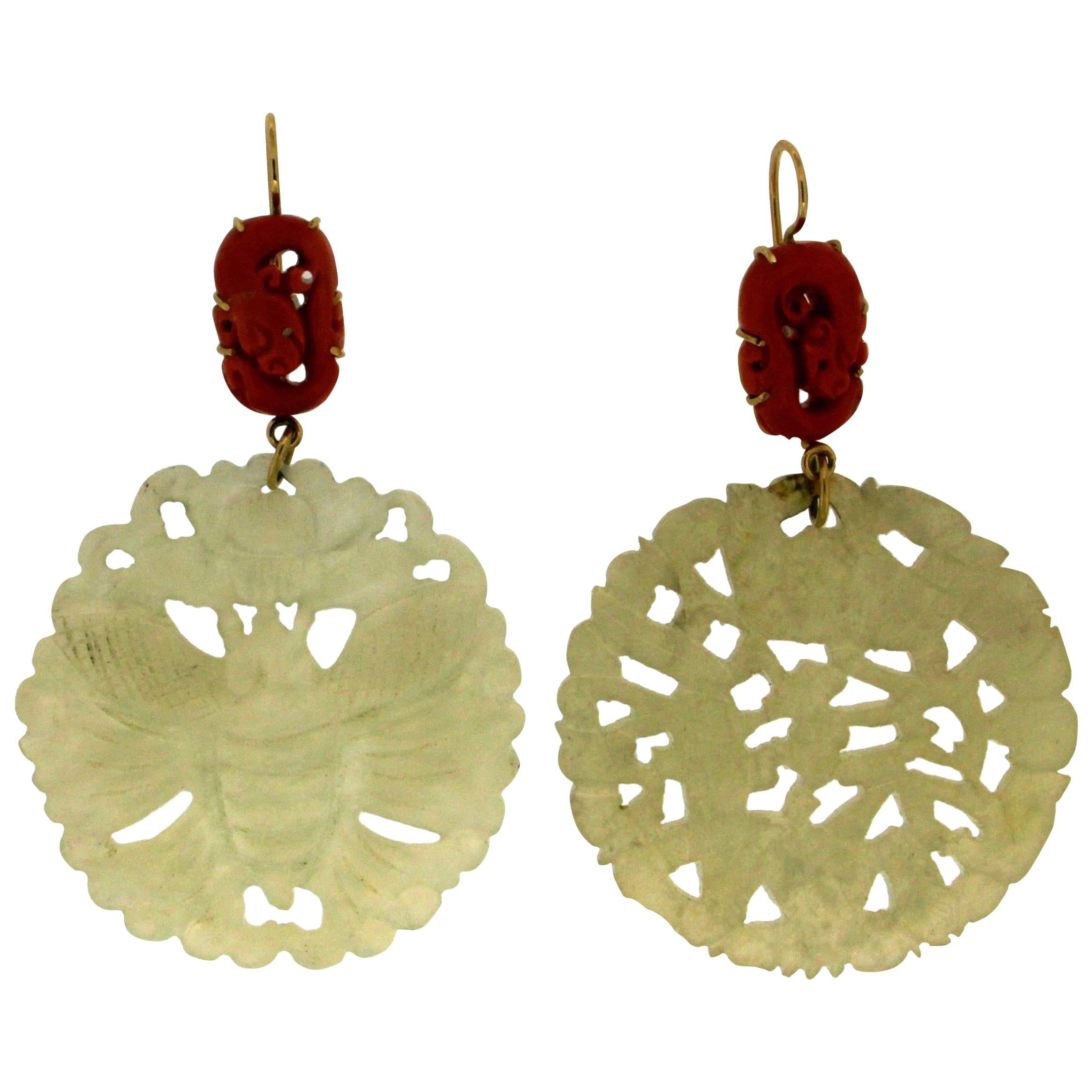 Boucles d'oreilles en goutte en or jaune 18 carats et corail avec jade, fabrication artisanale