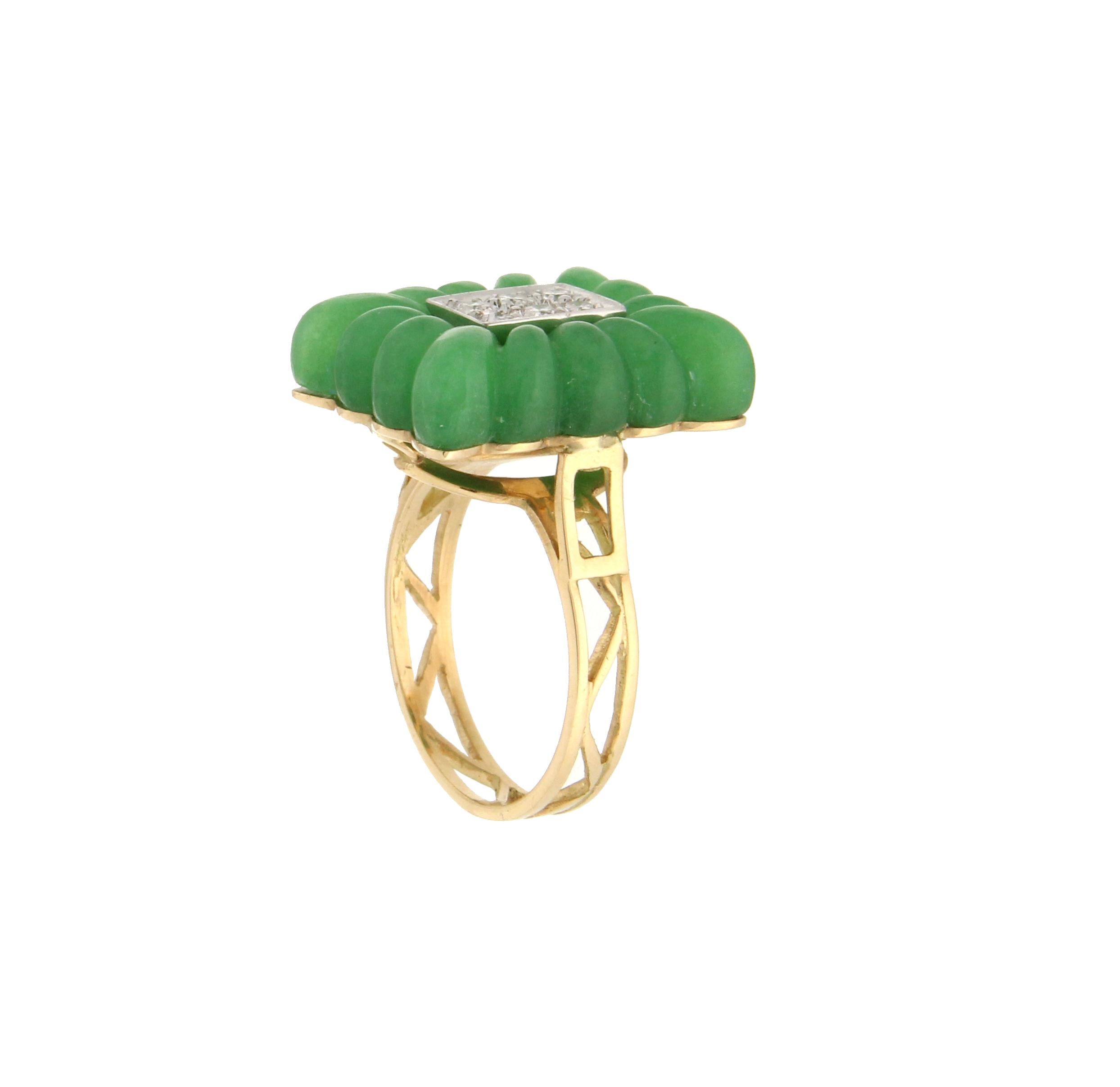 Handcraft Green Agate 18 Karat Yellow Gold Diamonds Cocktail Ring In New Condition For Sale In Marcianise, IT