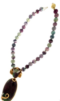 Collar Colgante Artesanal Jadeíta Jade 18 Kilates Oro Amarillo y Blanco Diamantes