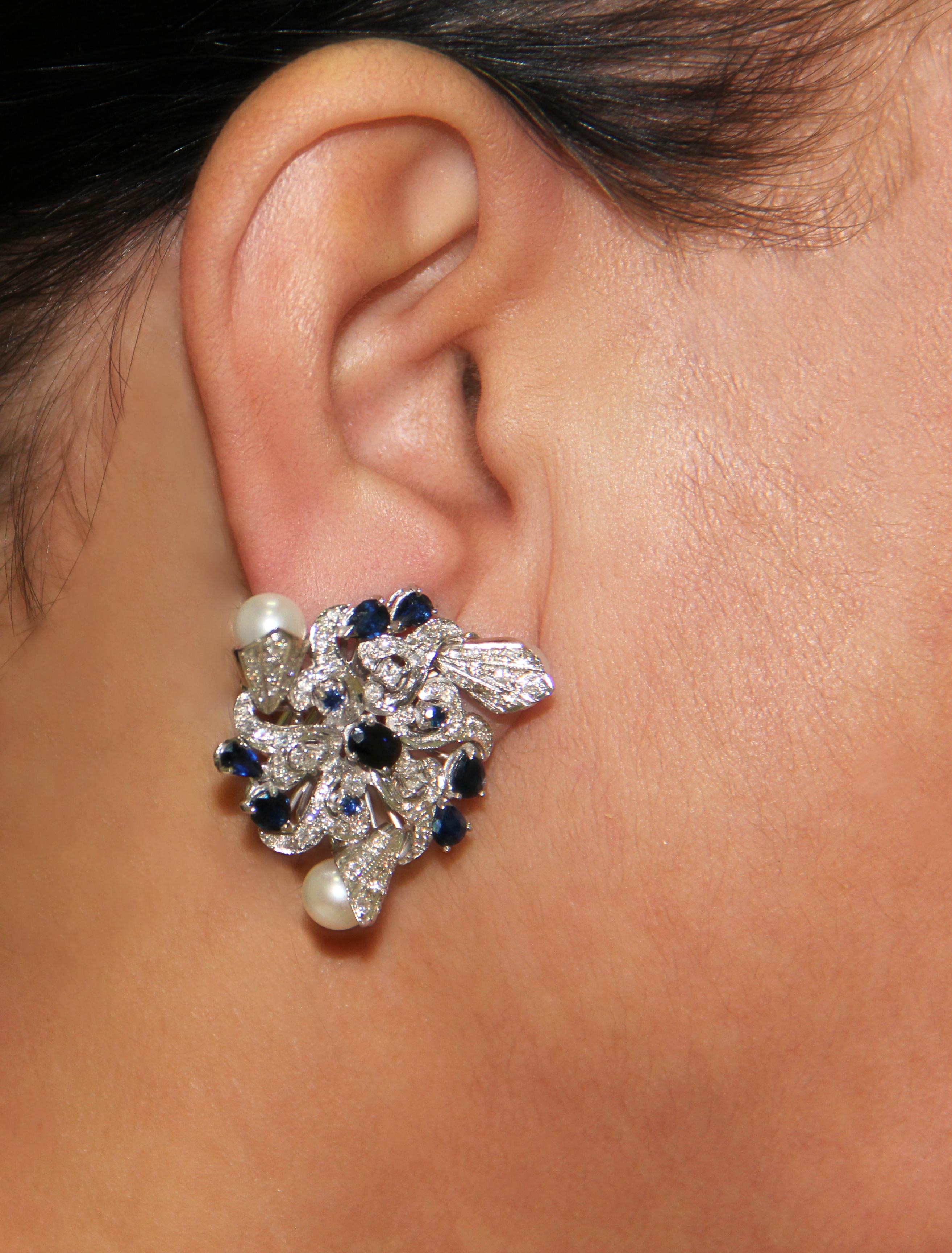 Boucles d'oreilles en or blanc 18 carats perles japonaises Handcraft Diamants Saphirs en vente 4