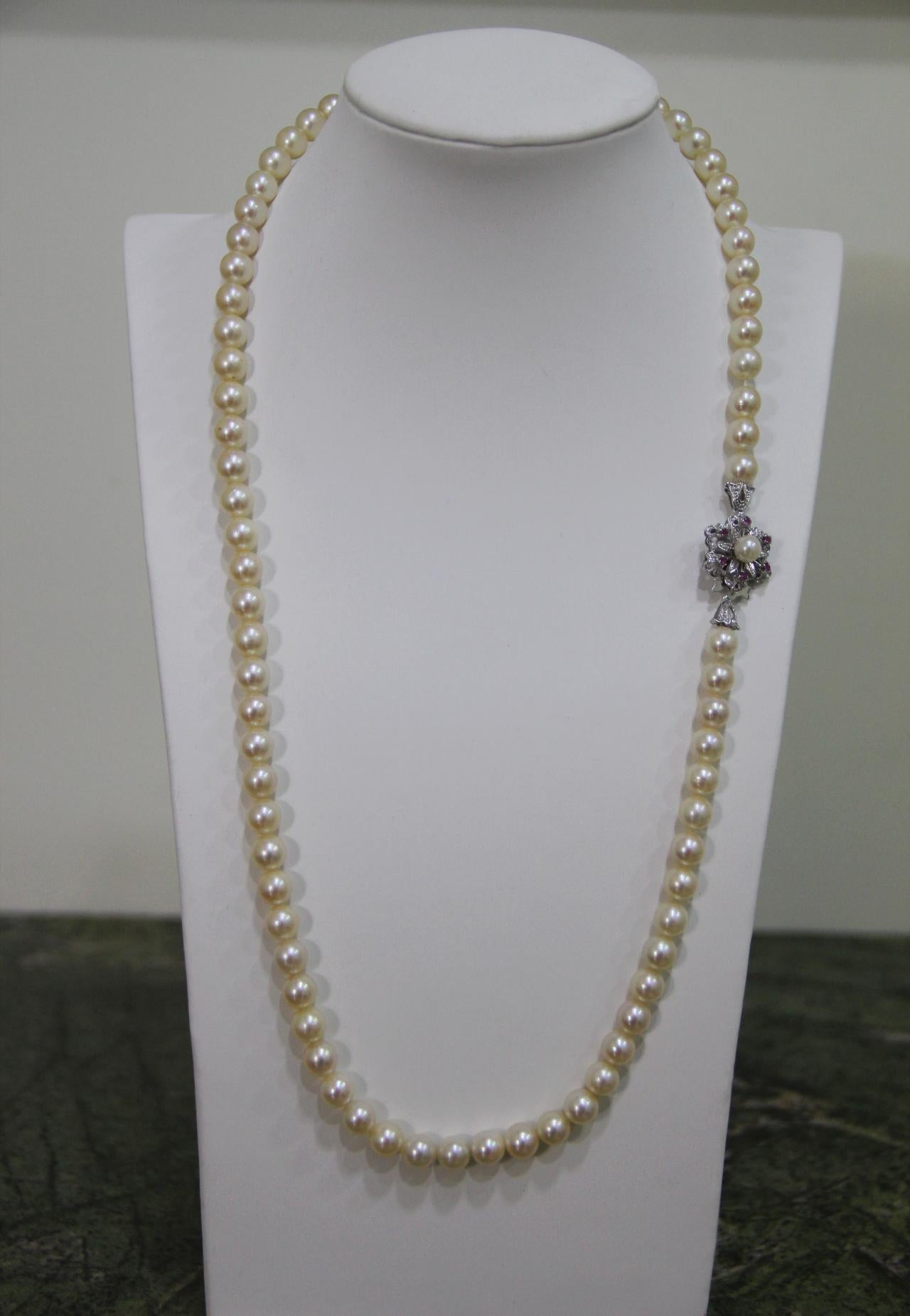 Handcraft Japan Pearls 18 Karat White Gold Strand Rope Necklace For Sale 4