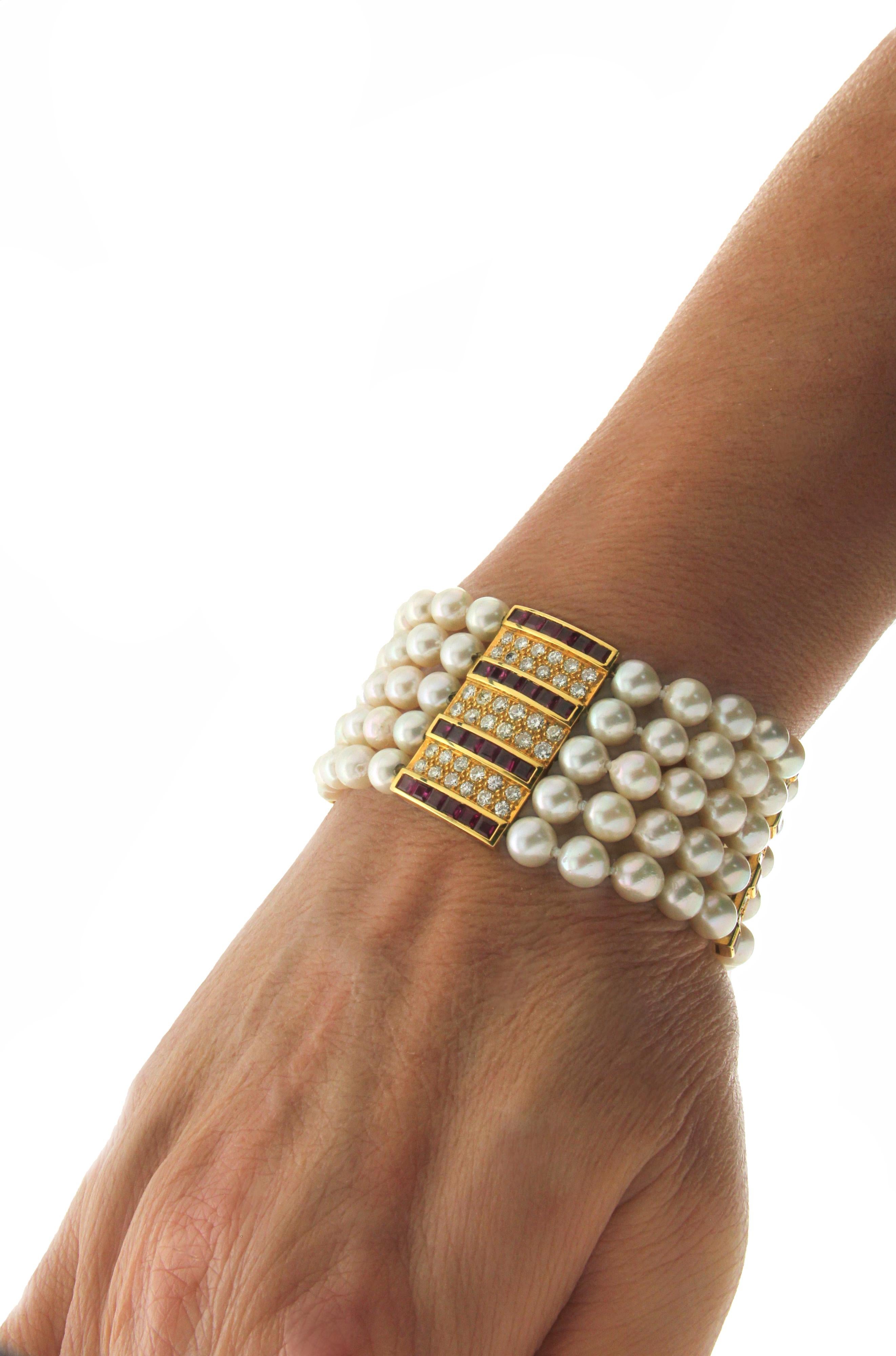 Bracelet manchette artisanal en or jaune 18 carats avec perles du Japon et diamants en vente 1