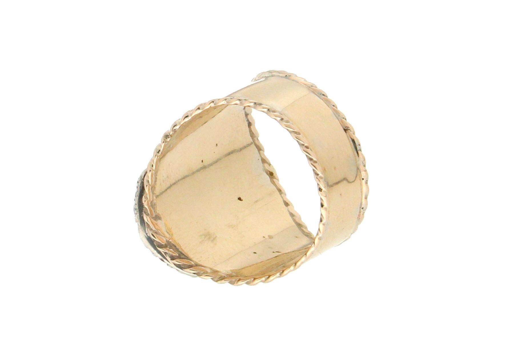 Handgefertigter Cocktail-Ring, Lapislazuli 14 Karat Gelbgold Diamanten Rubin im Zustand „Neu“ im Angebot in Marcianise, IT