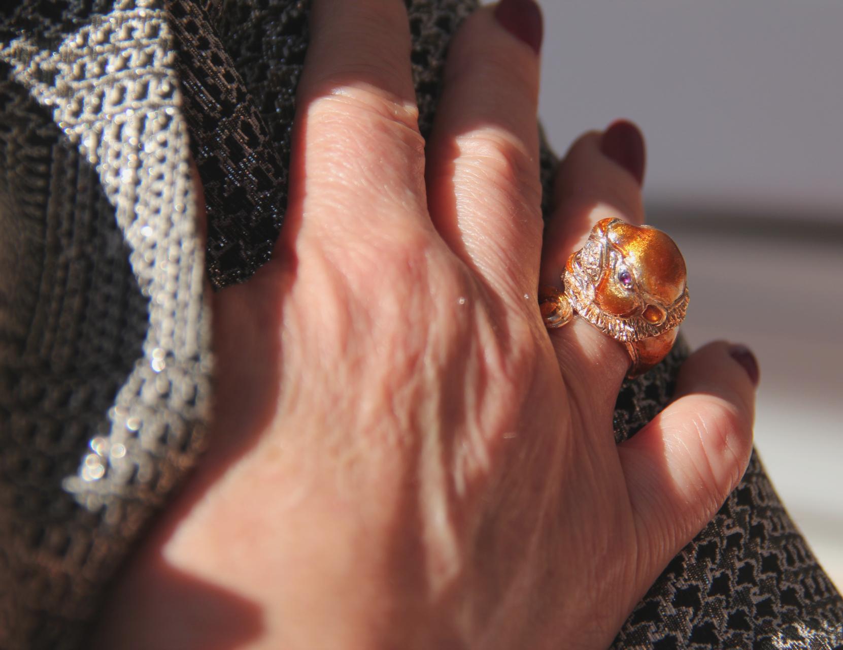 Anillo Artesanal León Oro Amarillo 14 Kilates Diamantes Esmalte 5