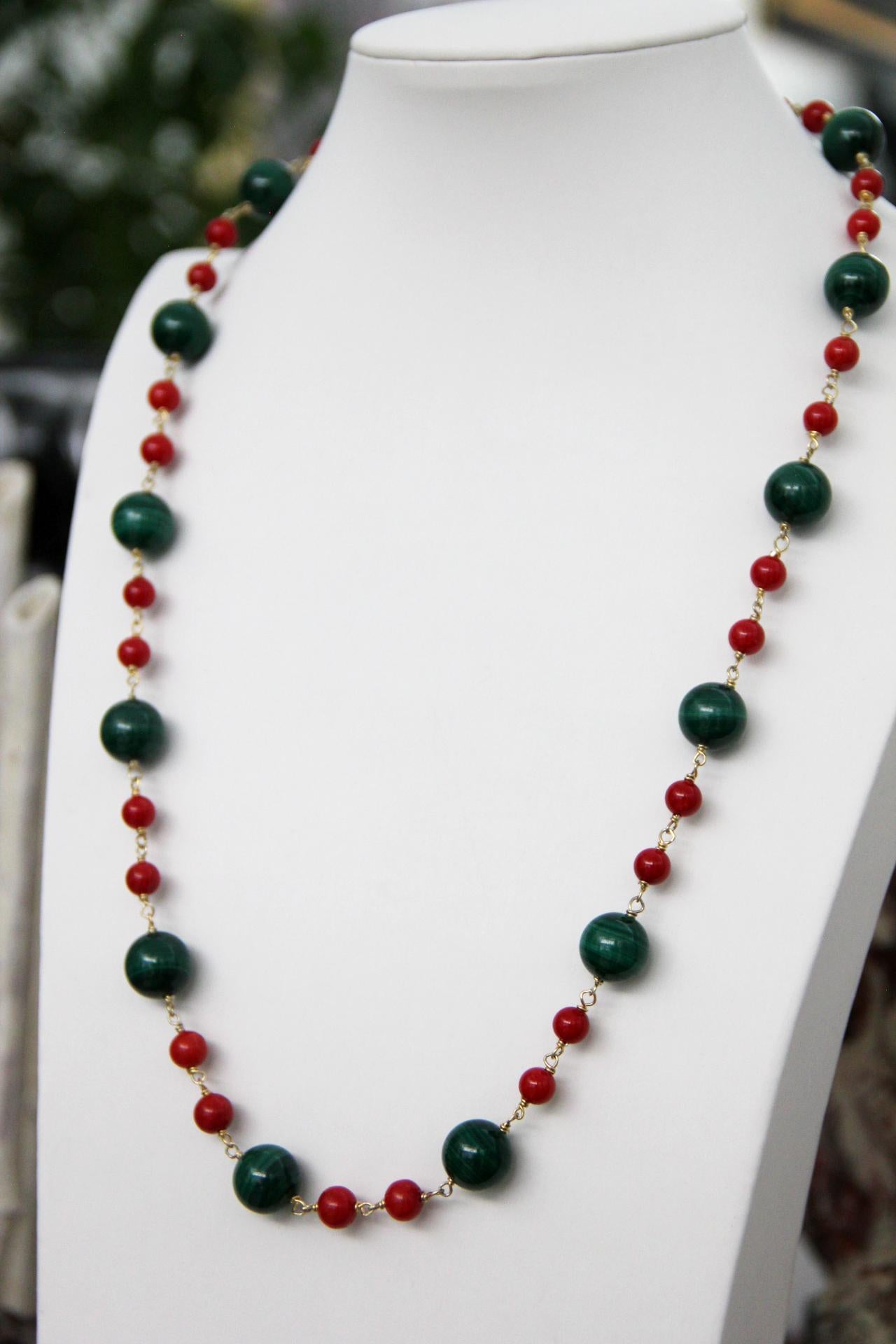Handcraft Malachite 18 Karat Yellow Gold Coral Beaded Necklace For Sale 4
