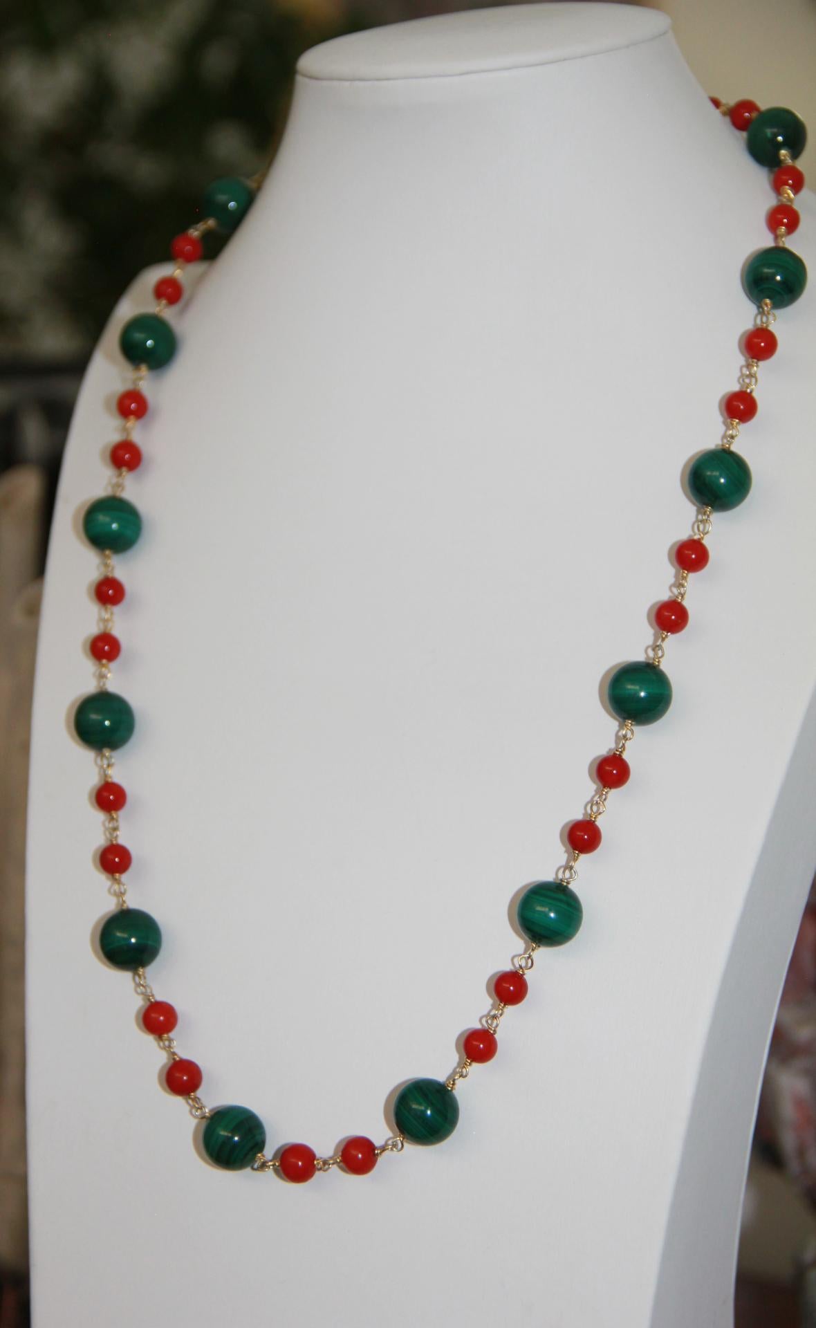 Handcraft Malachite 18 Karat Yellow Gold Coral Beaded Necklace For Sale 5