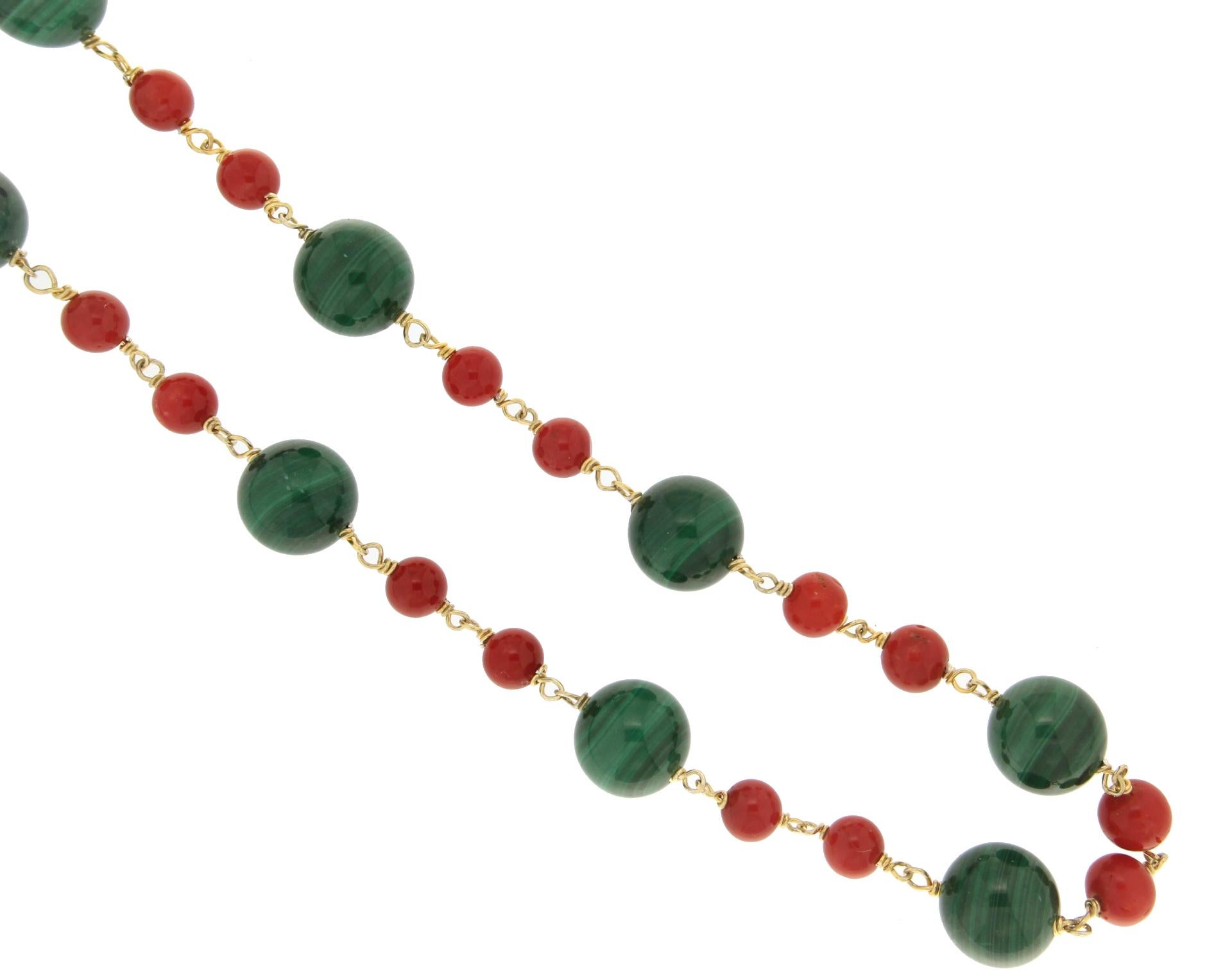 Artisan Handcraft Malachite 18 Karat Yellow Gold Coral Beaded Necklace For Sale