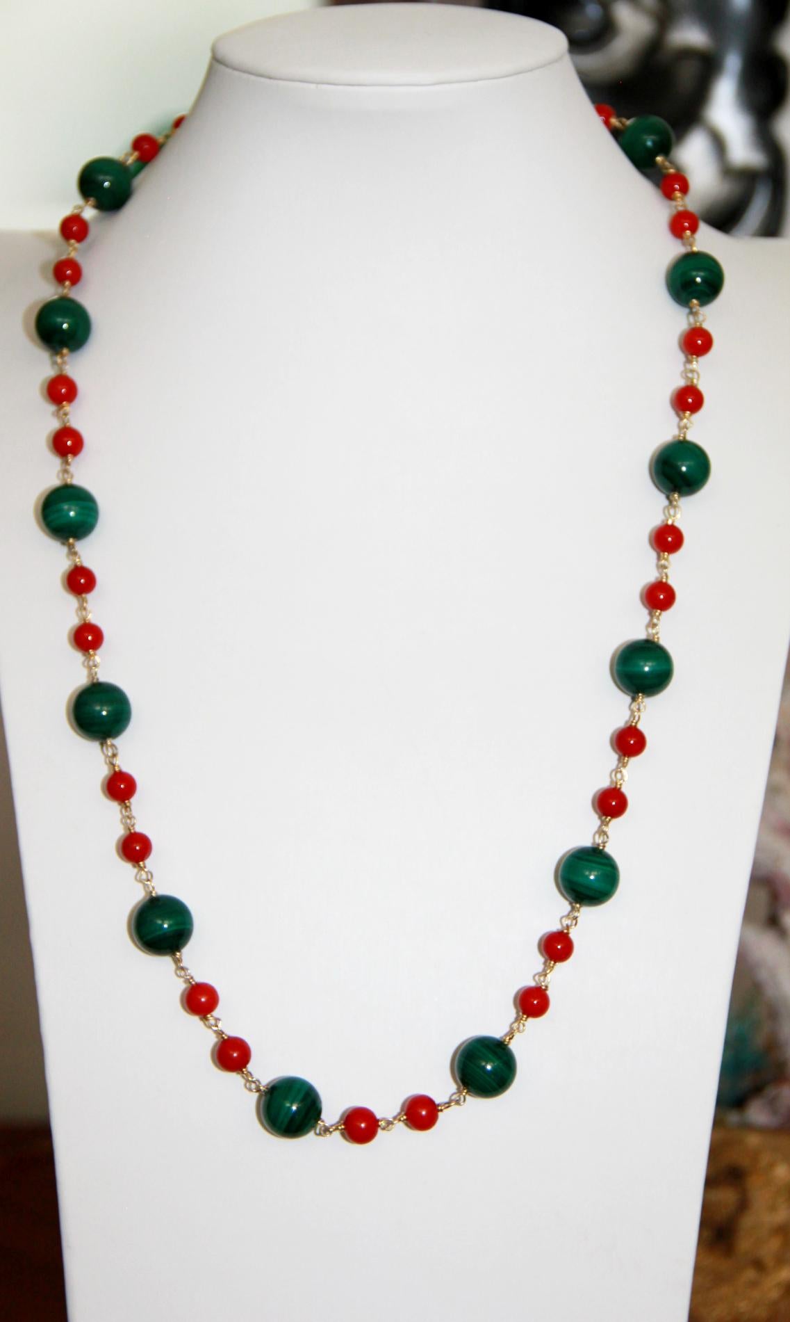 Handcraft Malachite 18 Karat Yellow Gold Coral Beaded Necklace For Sale 2