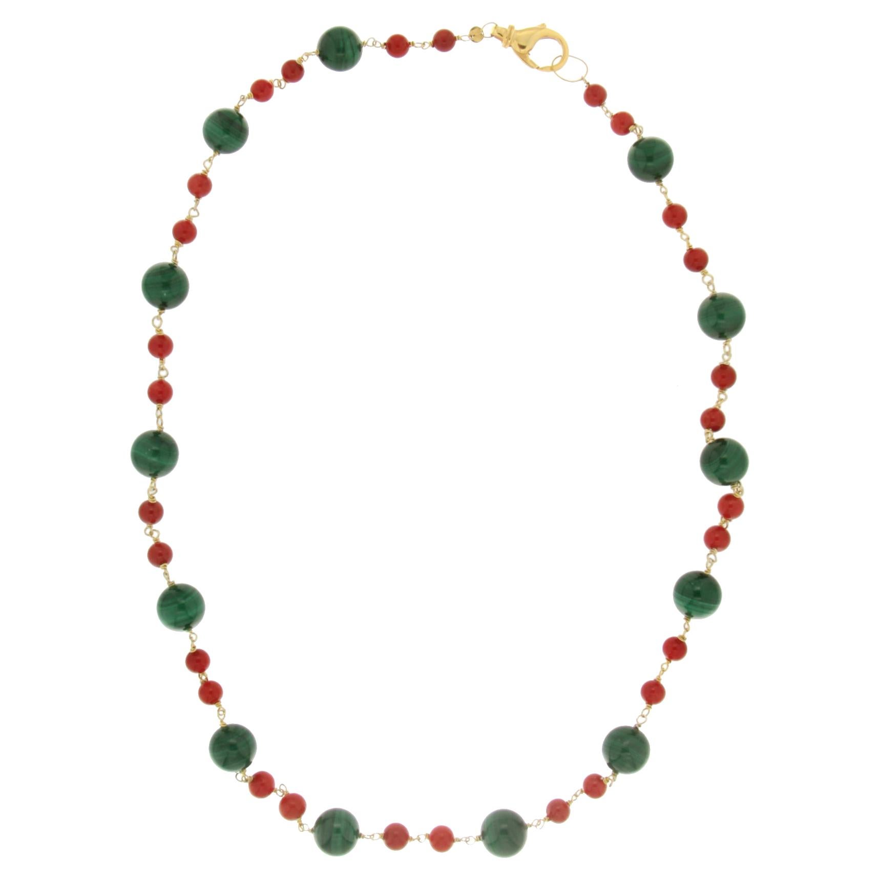 Handcraft Malachite 18 Karat Yellow Gold Coral Beaded Necklace For Sale