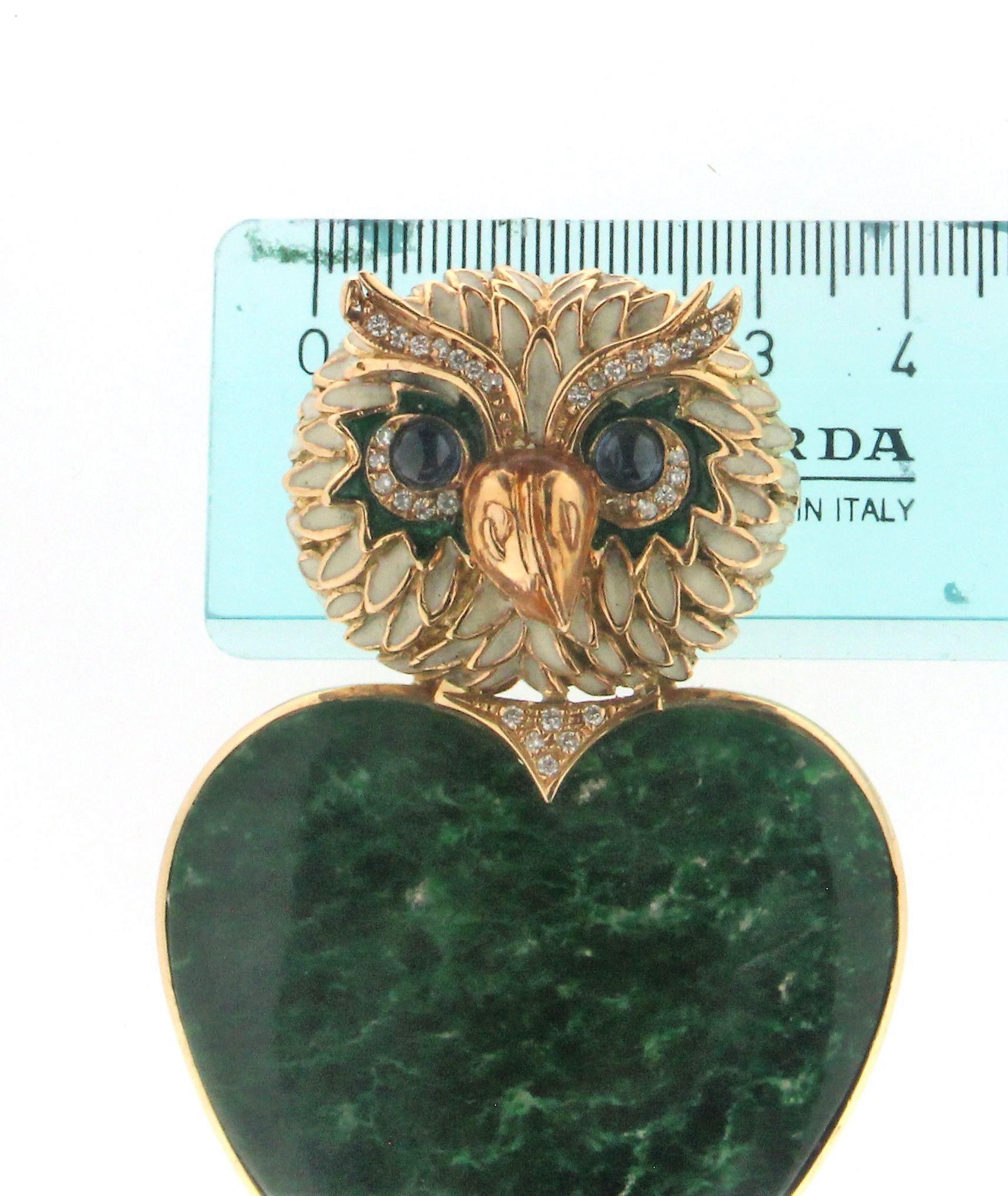 Women's or Men's Handcraft Malachite Owl 18 Karat Yellow Gold Diamonds Brooch For Sale