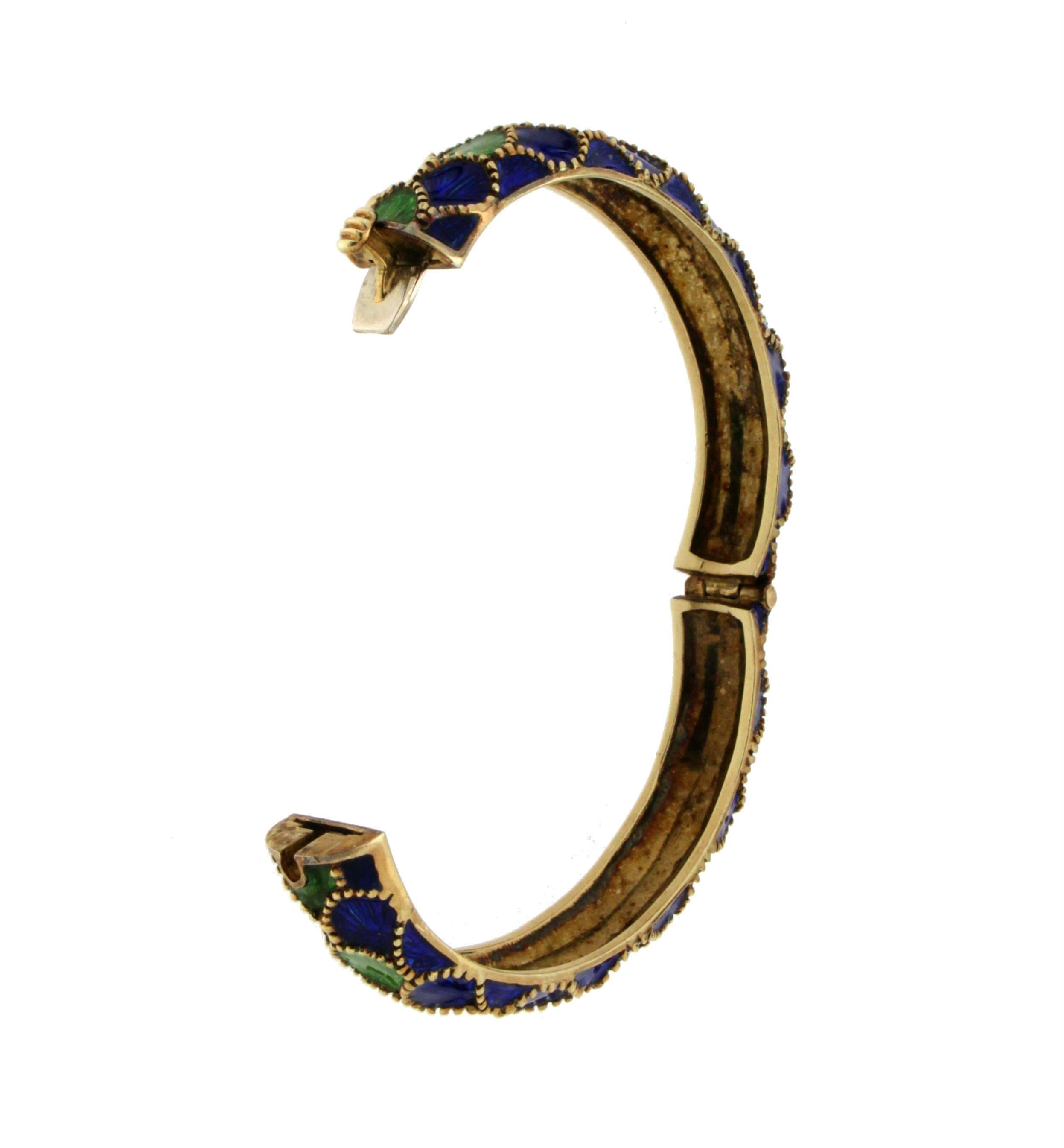 Handcraft Martini Enamel 14 Karat Yellow Gold Bangle Bracelet In New Condition For Sale In Marcianise, IT