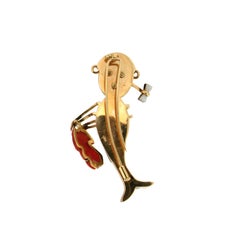 Handcraft Mother of Pearls 18 Karat Yellow Gold Matador Bullfighter Brooch