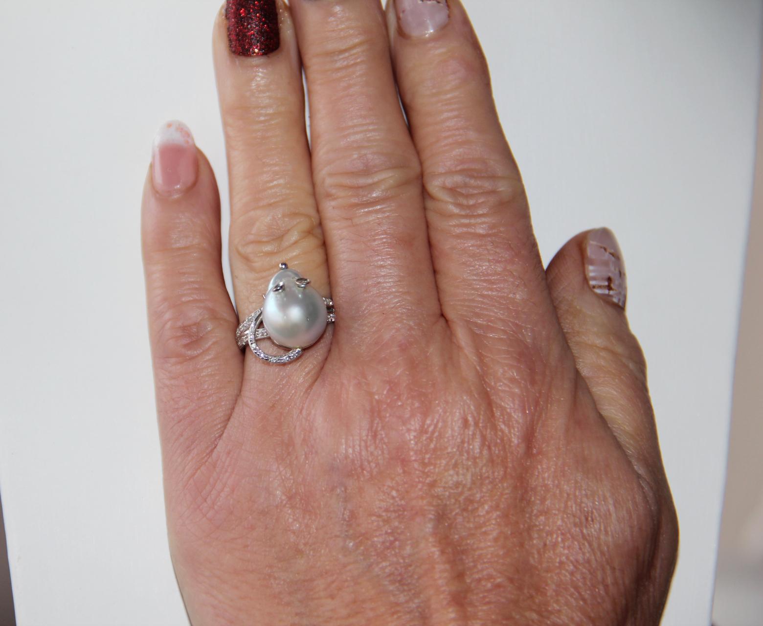 Handcraft Mouse Face 18 Karat White Gold Australian Pearl Diamonds Cocktail Ring For Sale 1