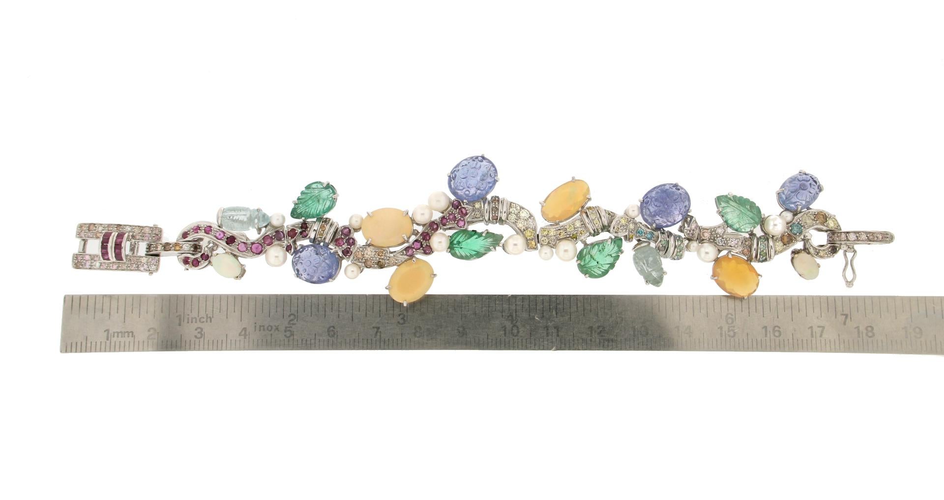 Bracelet manchette artisanal en or blanc 18 carats et diamants multicolores en vente 4