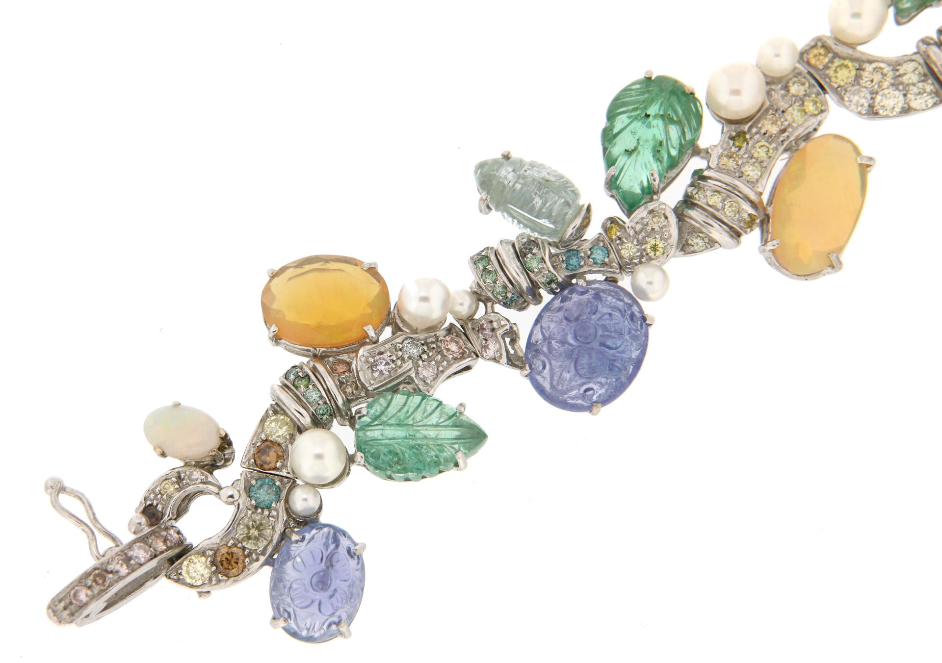 Bracelet manchette artisanal en or blanc 18 carats et diamants multicolores en vente 2