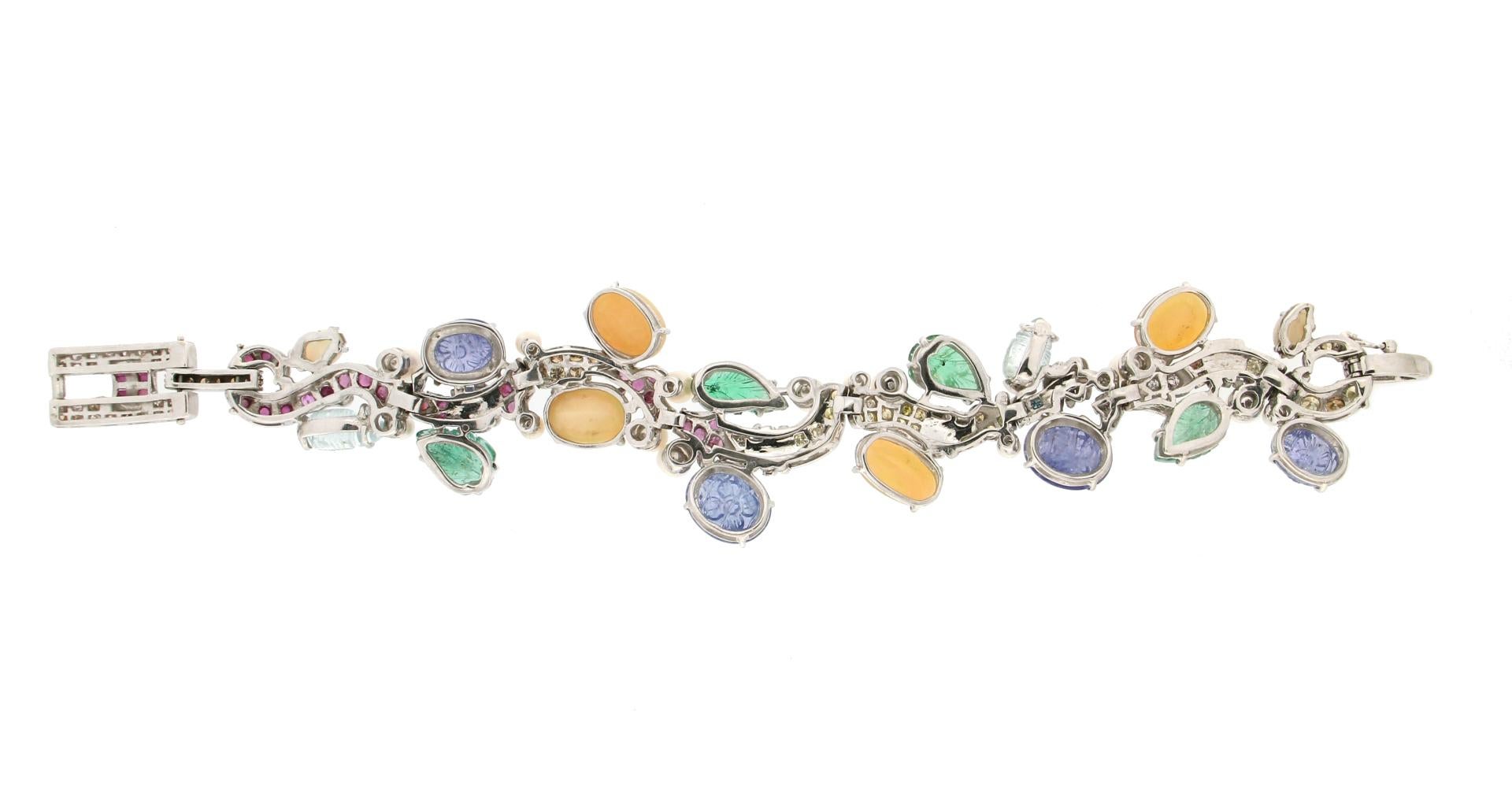 Bracelet manchette artisanal en or blanc 18 carats et diamants multicolores en vente 3