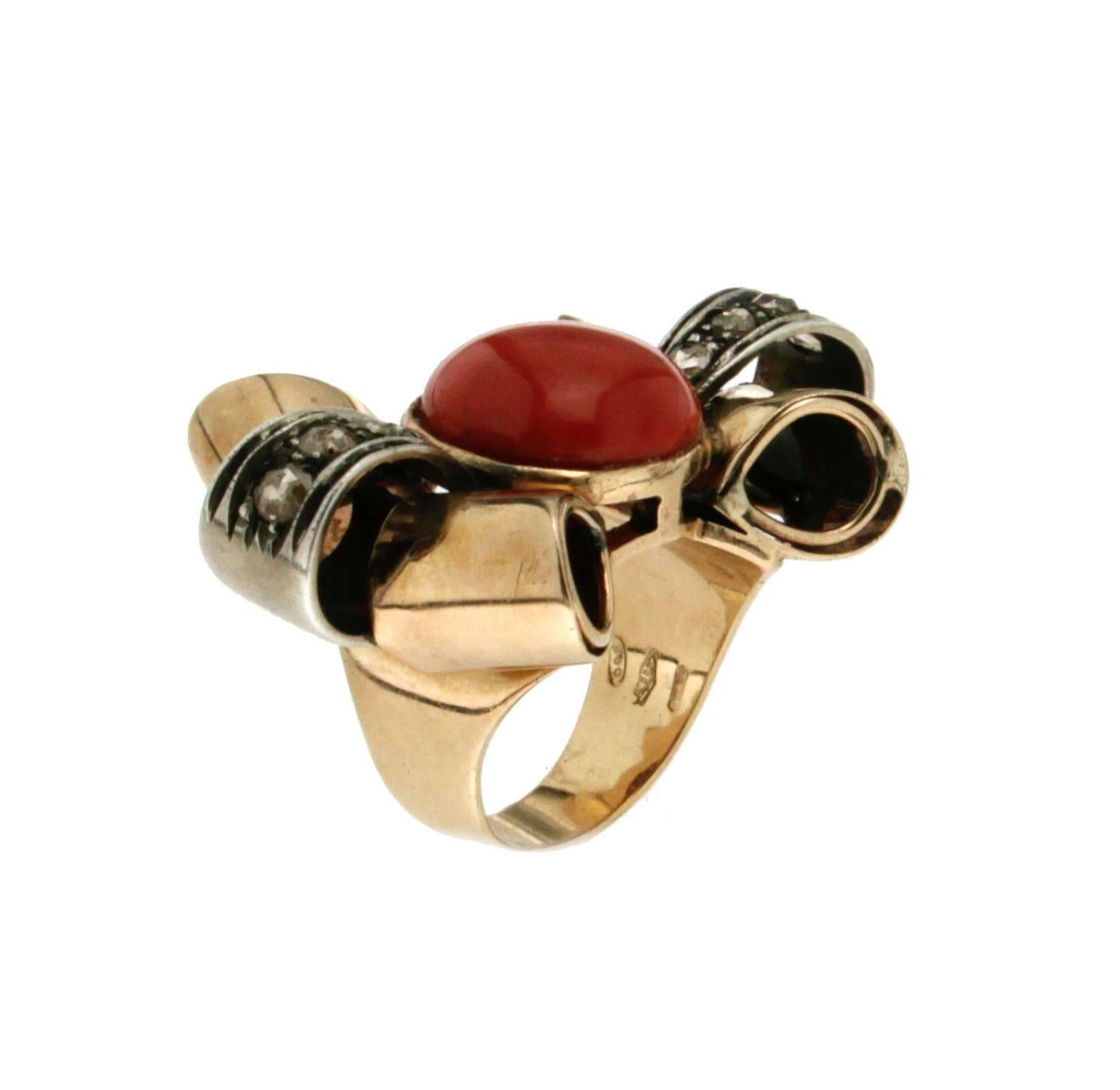 Handcraft Natural Coral 14 Karat Yellow Gold Diamonds Cocktail Ring In New Condition For Sale In Marcianise, IT
