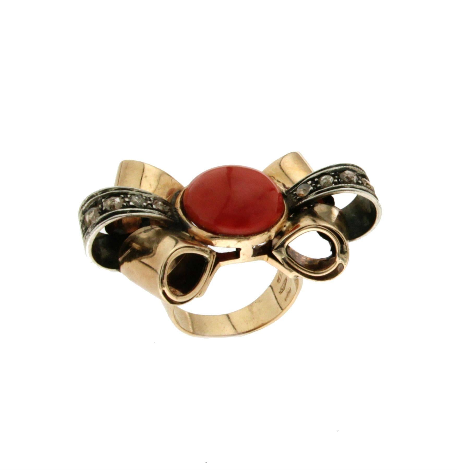 Women's or Men's Handcraft Natural Coral 14 Karat Yellow Gold Diamonds Cocktail Ring For Sale