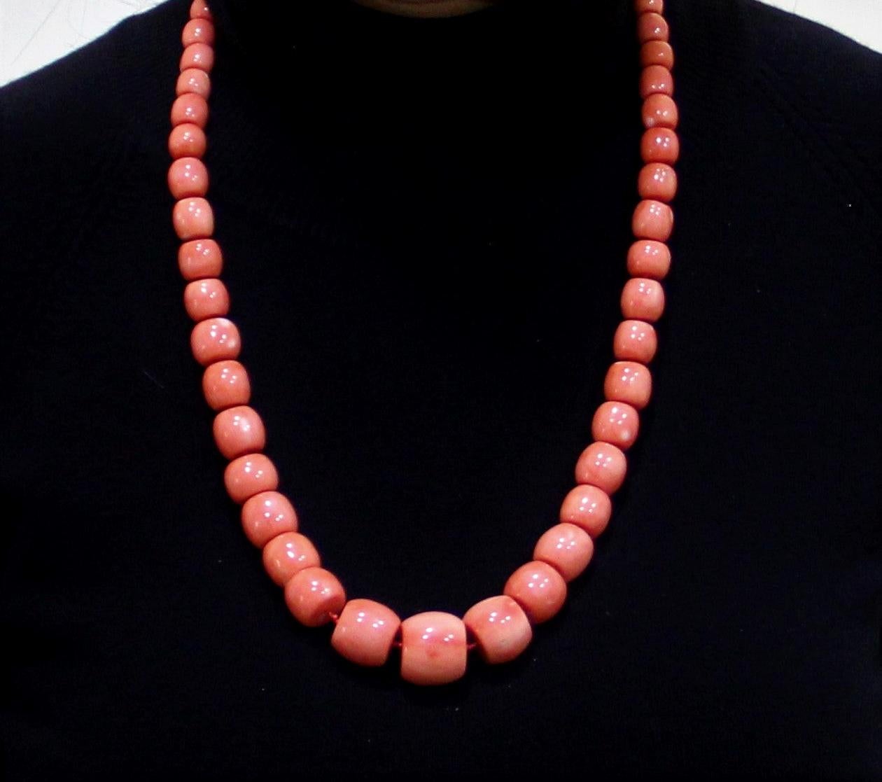 Handcraft Natural Coral  Stahl Verschluss Seil Halskette (Perle) im Angebot
