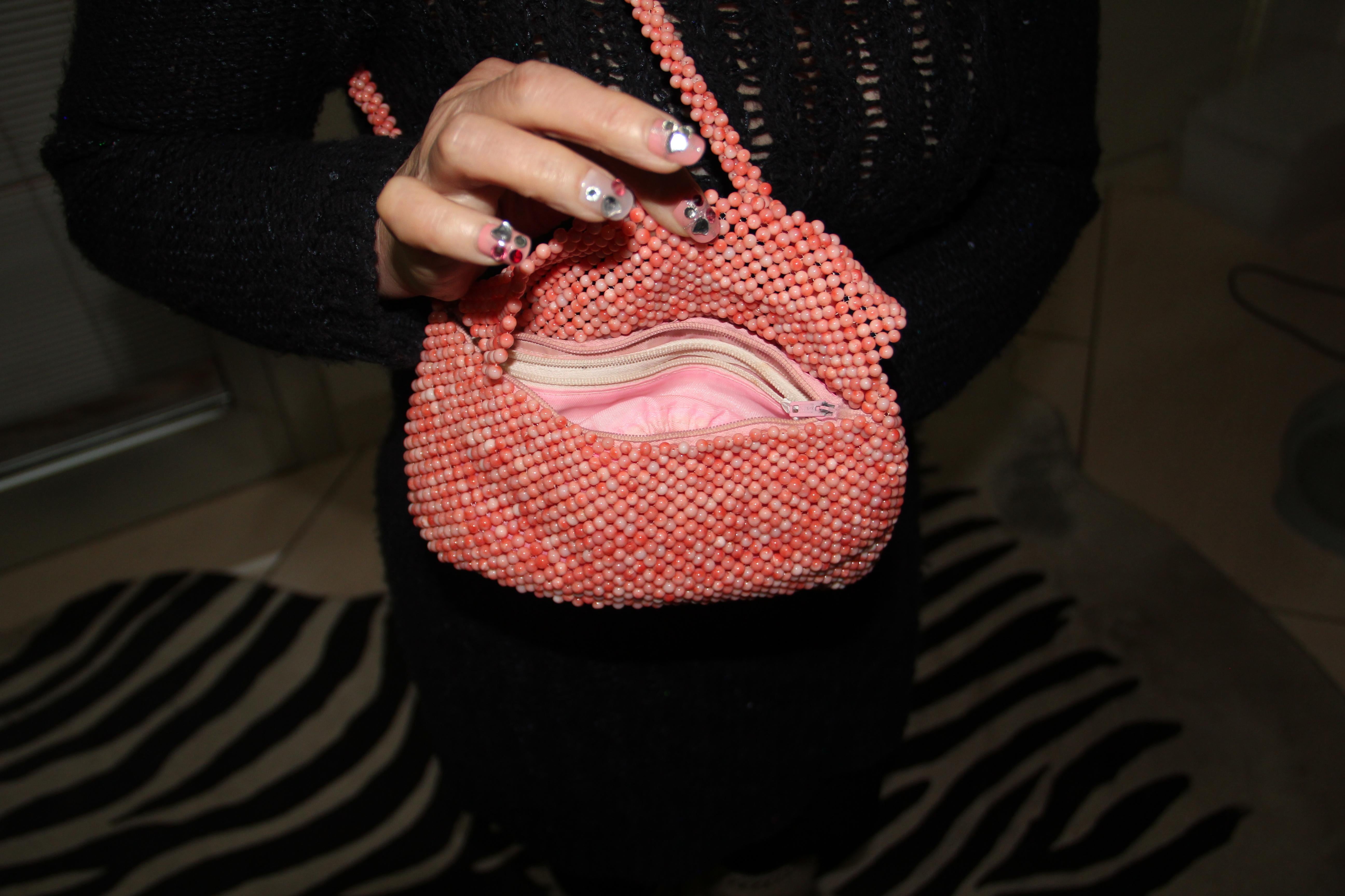 Sac tissé à la main en perles de corail naturel, fabrication artisanale en vente 4