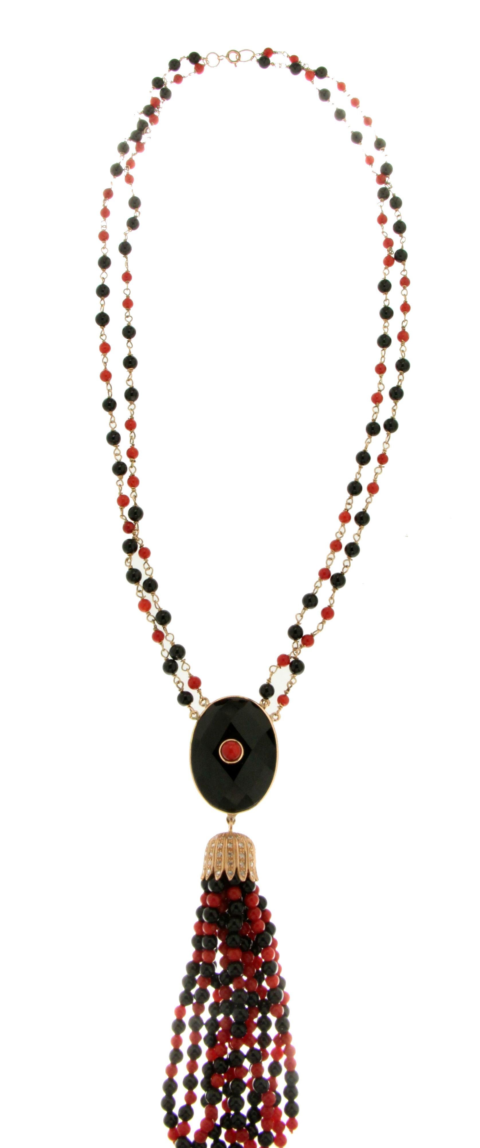Artigiano Collana artigianale in onice e oro giallo 14 carati con corallo e diamanti