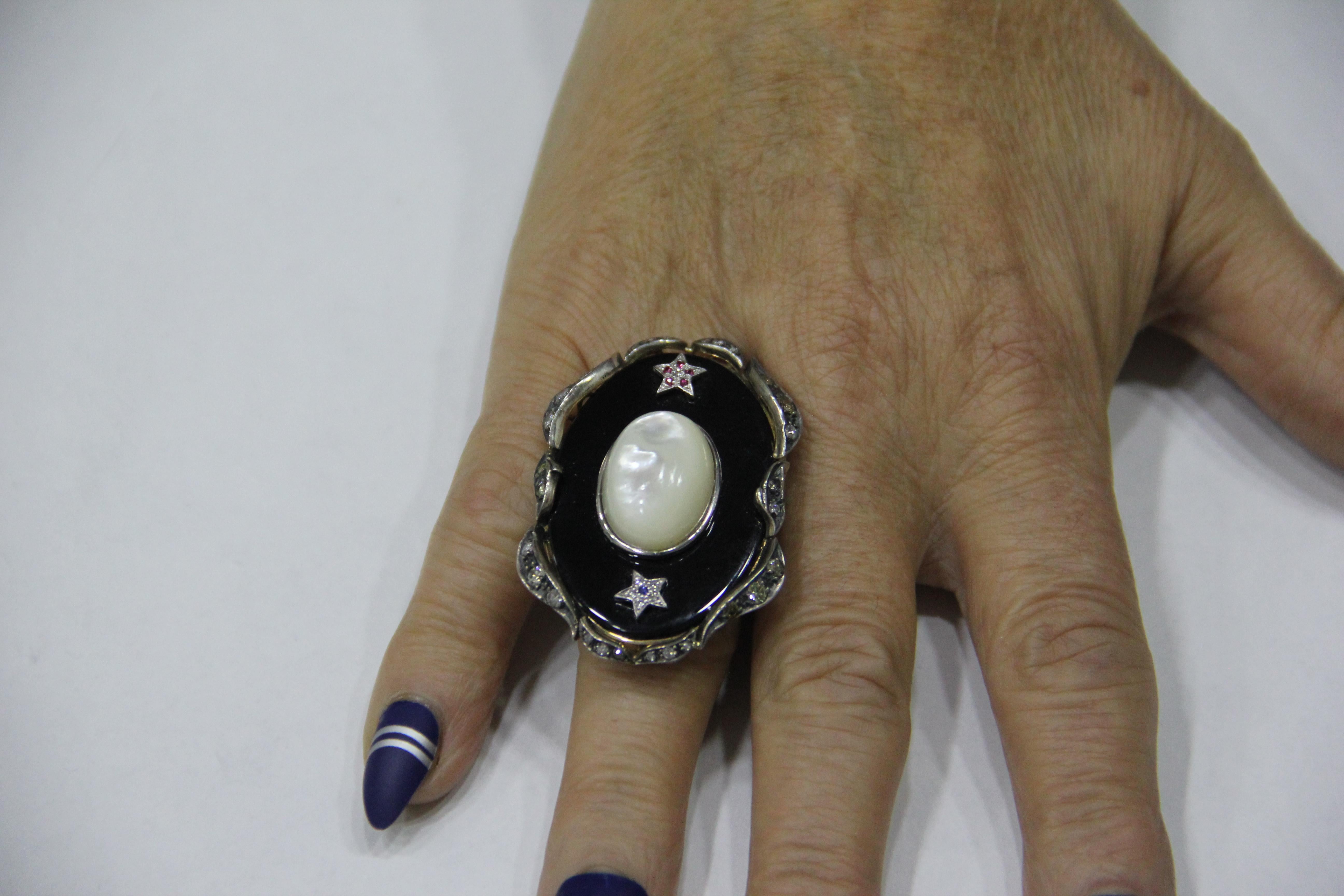 Handcraft Onyx 14 Karat Yellow Gold Mother of Pearl Diamonds Cocktail Ring For Sale 5