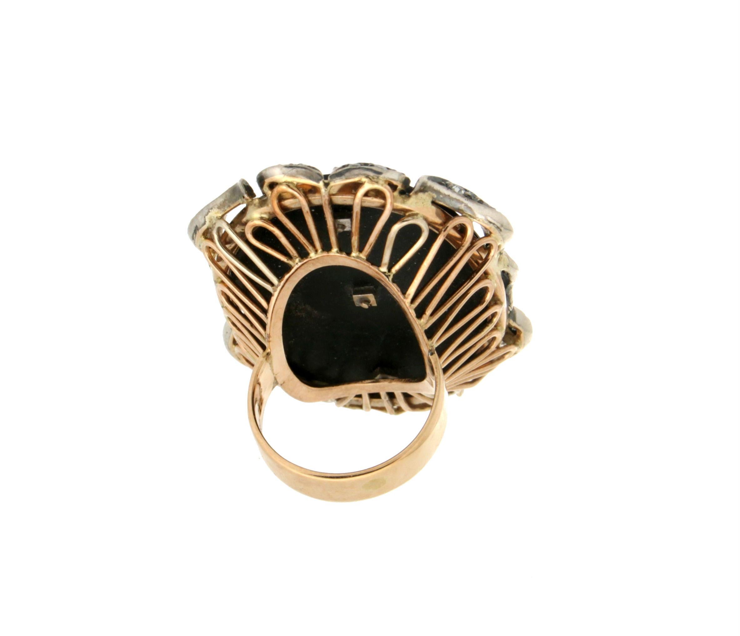 Handcraft Onyx 14 Karat Yellow Gold Mother of Pearl Diamonds Cocktail Ring For Sale 1