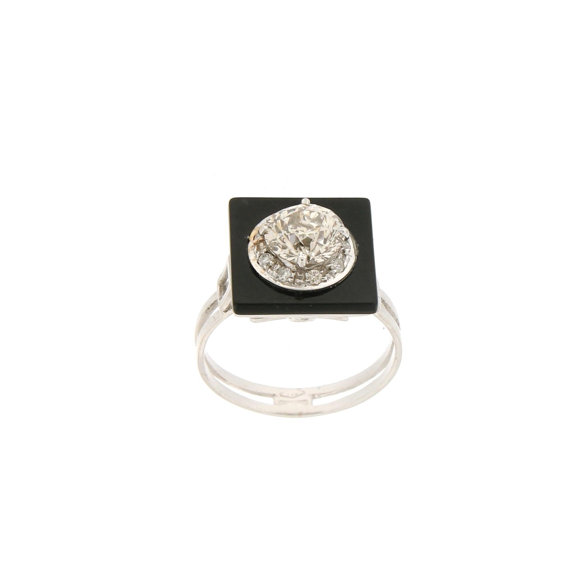Artisan Handcraft Onyx 18 Karat White Gold Diamonds Cocktail Ring For Sale