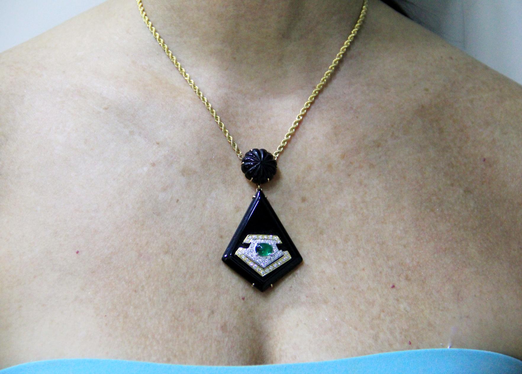 Handcraft Onyx 18 Karat Yellow and White Gold Diamonds Emerald Pendant Necklace For Sale 4