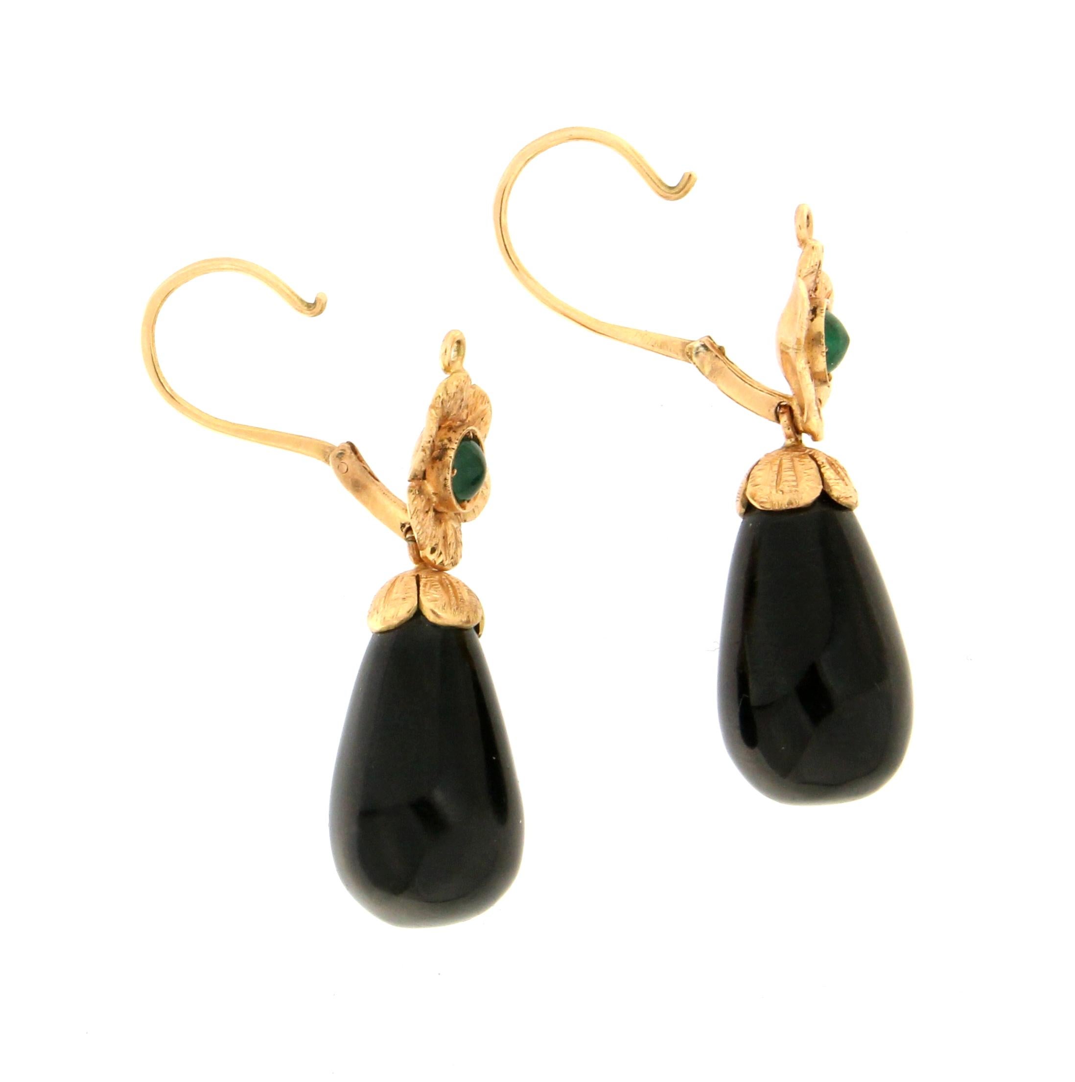 Artisan Handcraft Onyx 18 Karat Yellow Gold Emerald Drop Earrings For Sale