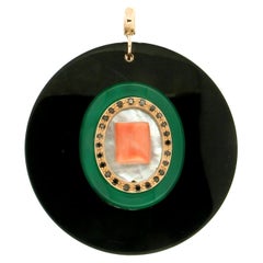 Handgefertigte Halskette mit Anhänger, Onyx 9 Karat Gelbgold Diamanten Achat Koralle