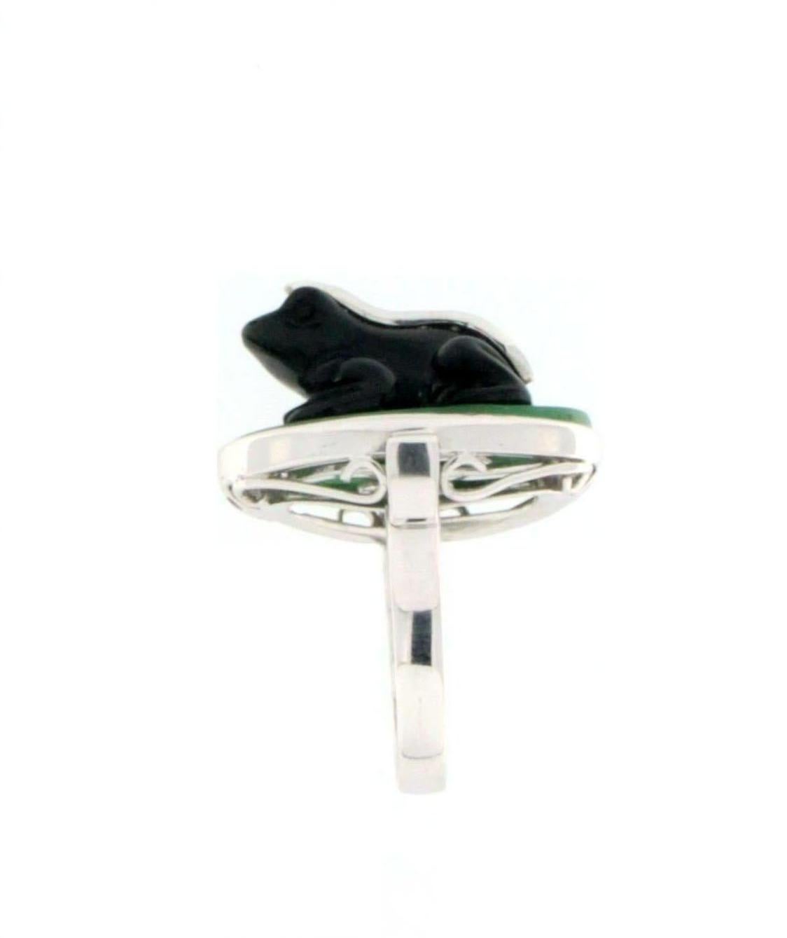 Handcraft Onyx Frog 18 Karat White Gold Aventurine Diamonds Cocktail Ring For Sale 2