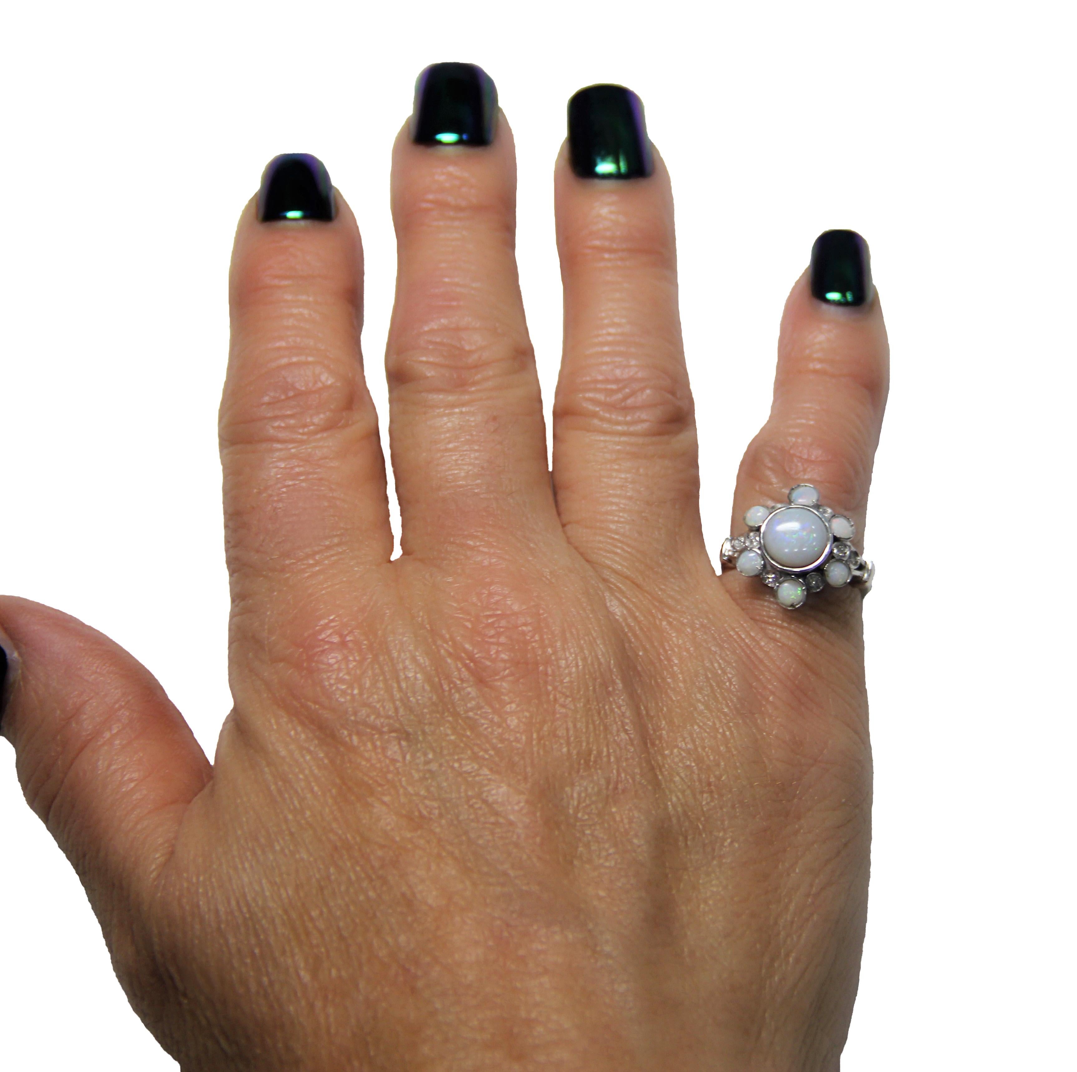 Handcraft Opal 18 Karat Weißgold Diamanten Cocktail Ring im Angebot 8