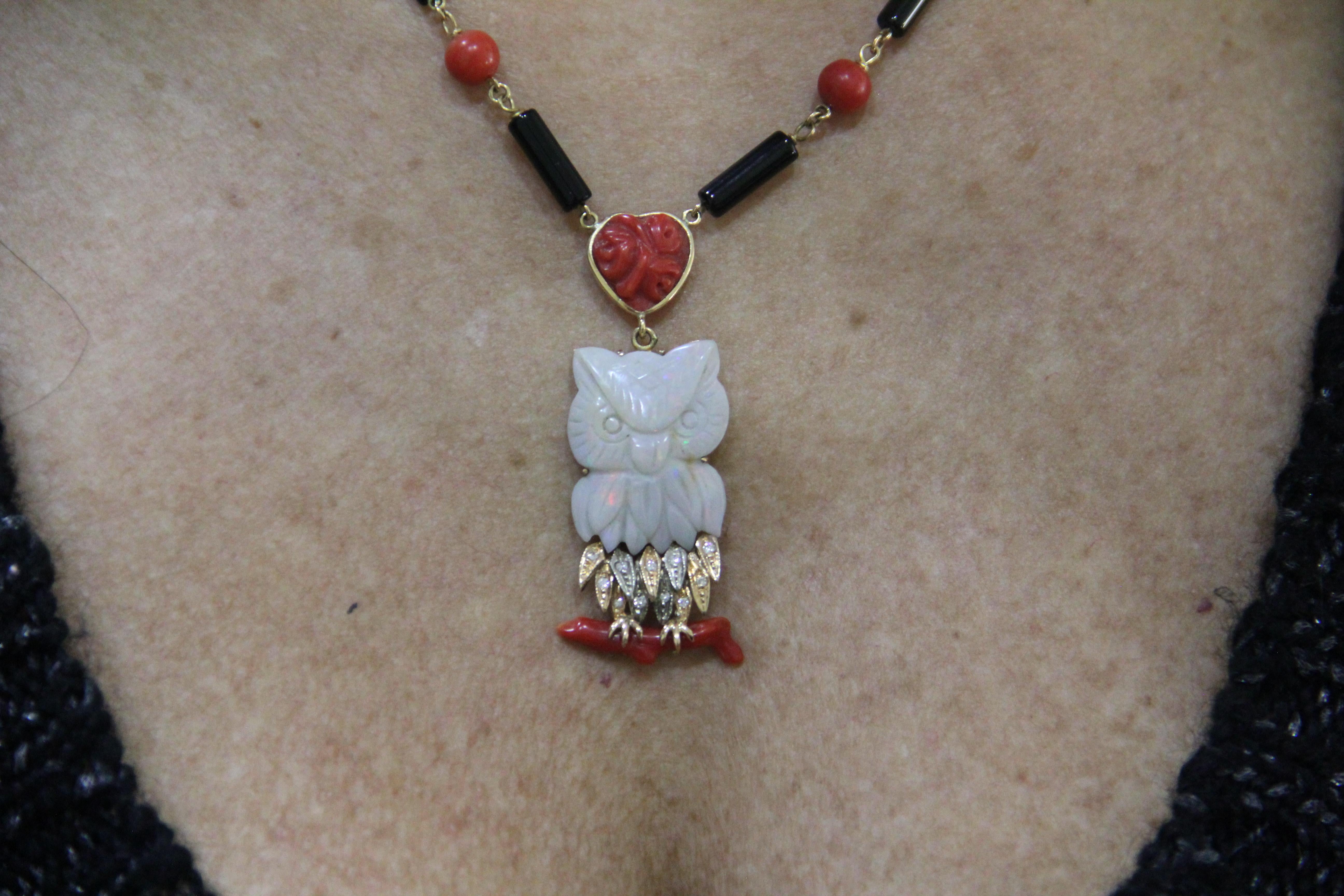 Handcraft Opal Owl 18 Karat Yellow Gold Coral Onyx Diamonds Pendant Necklace In New Condition In Marcianise, IT