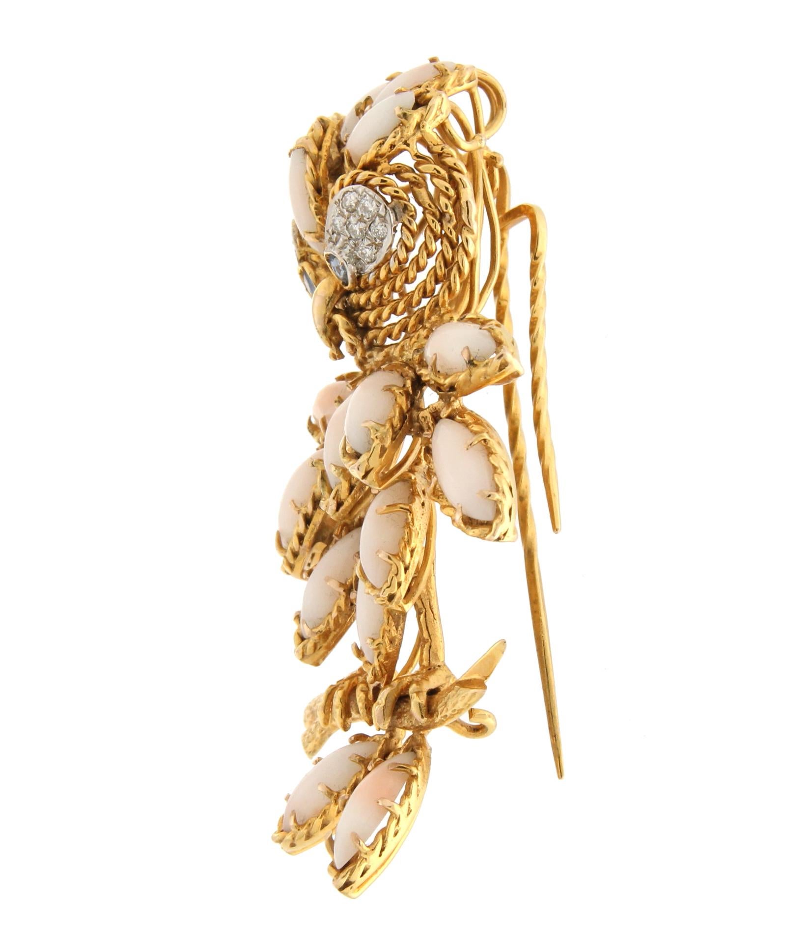 Brilliant Cut Handcraft Owl 14 Karat Yellow Gold Diamonds Coral Sapphires Brooch For Sale