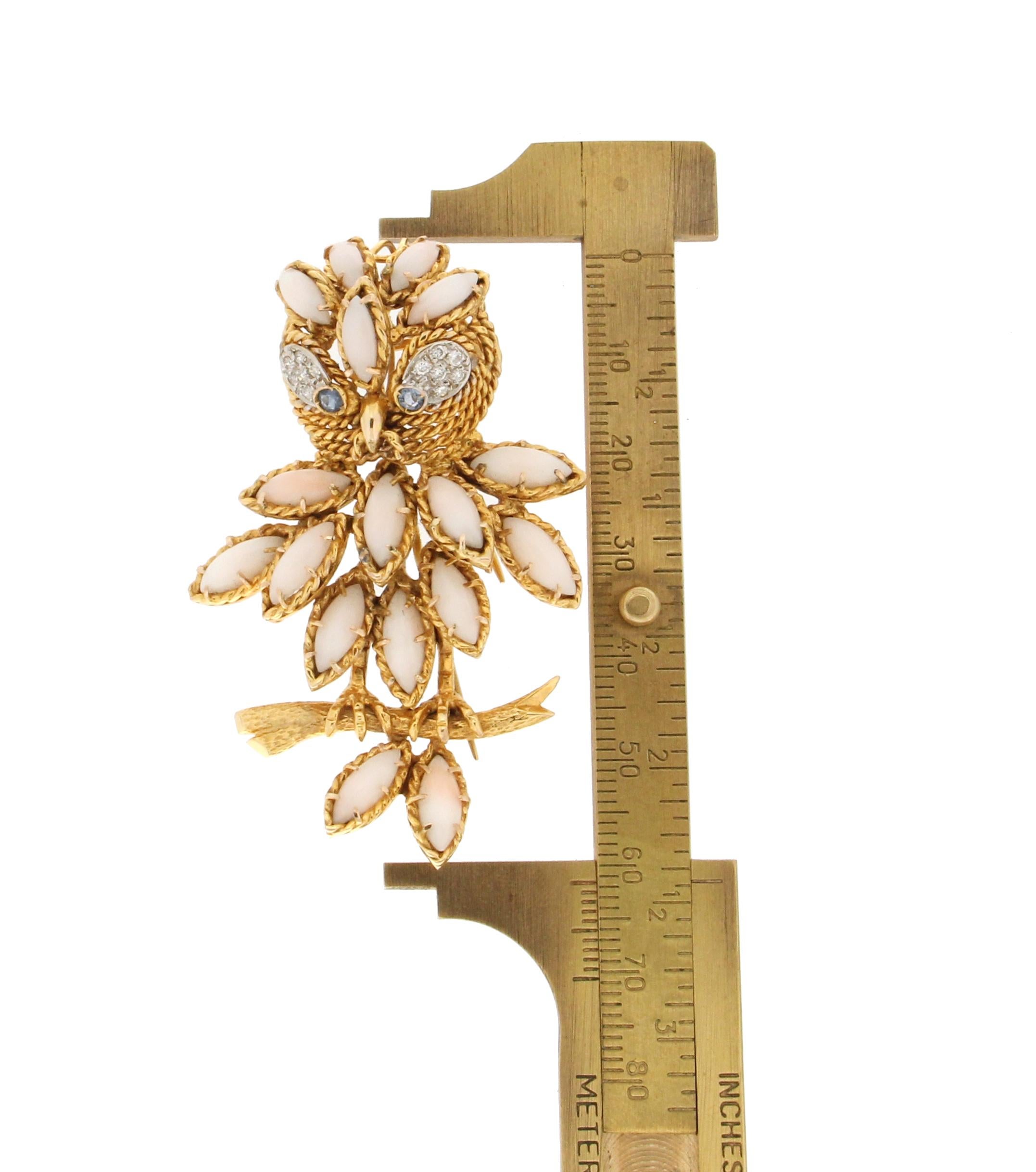 Women's or Men's Handcraft Owl 14 Karat Yellow Gold Diamonds Coral Sapphires Brooch For Sale